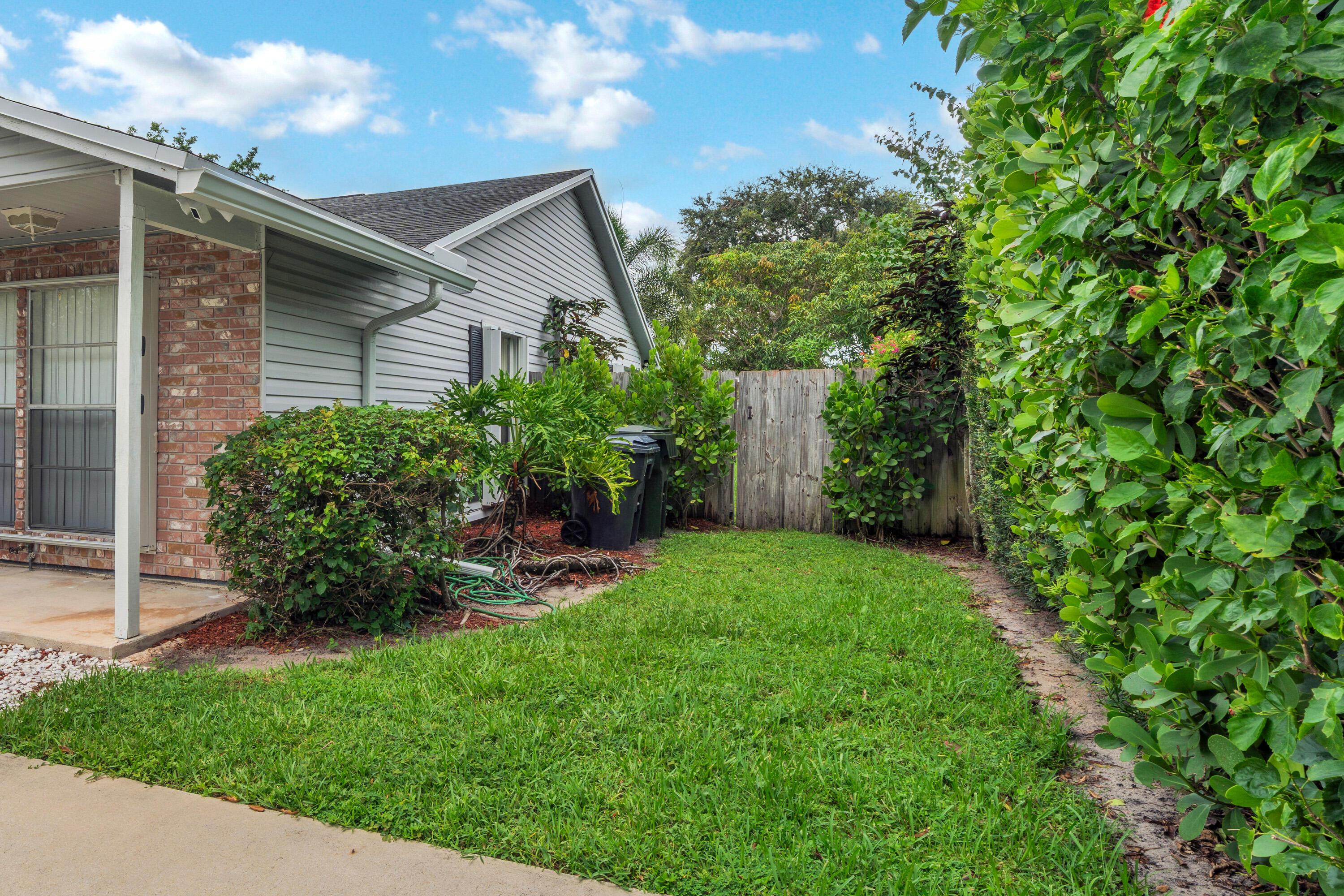 1350 Riverside Circle Unit 2, Wellington, FL 33414, Wellington - Photo 4