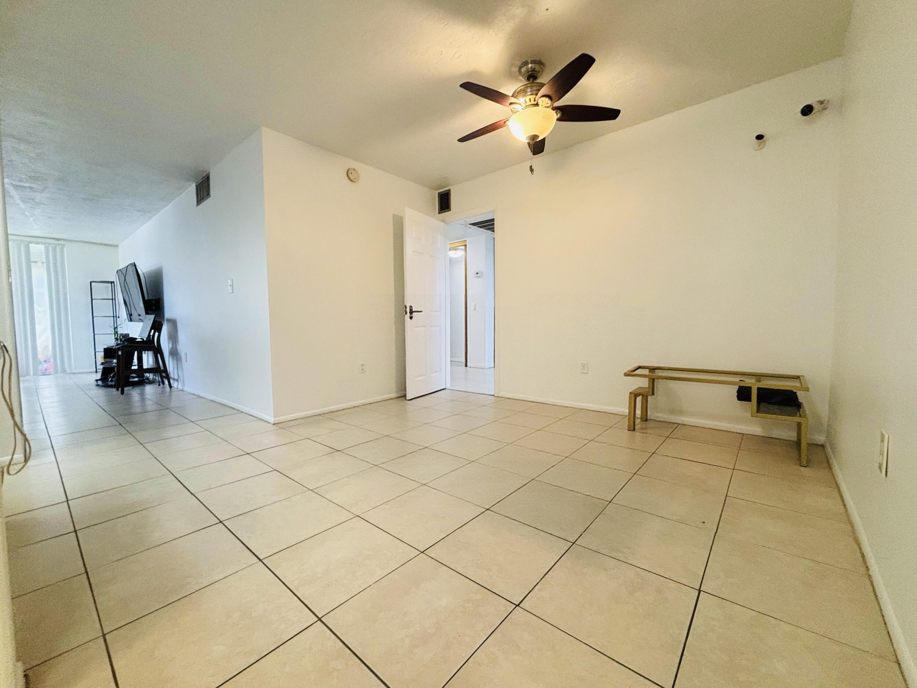 7300 NW 17th Street 202, Plantation, FL 33313, Plantation - Photo 5