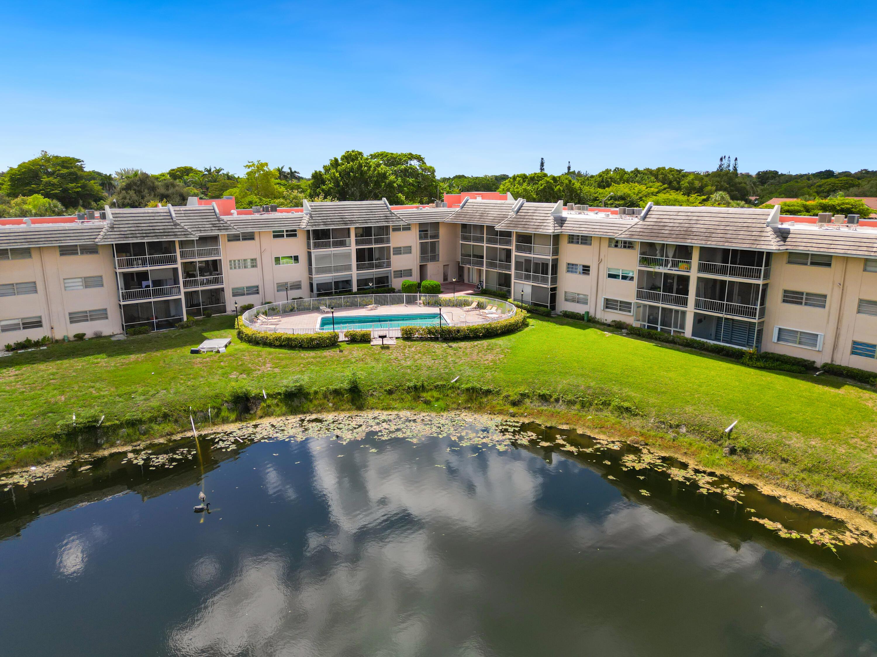 2850 Forest Hills Boulevard 211, Coral Springs, FL 33065, Coral Springs - Photo 4
