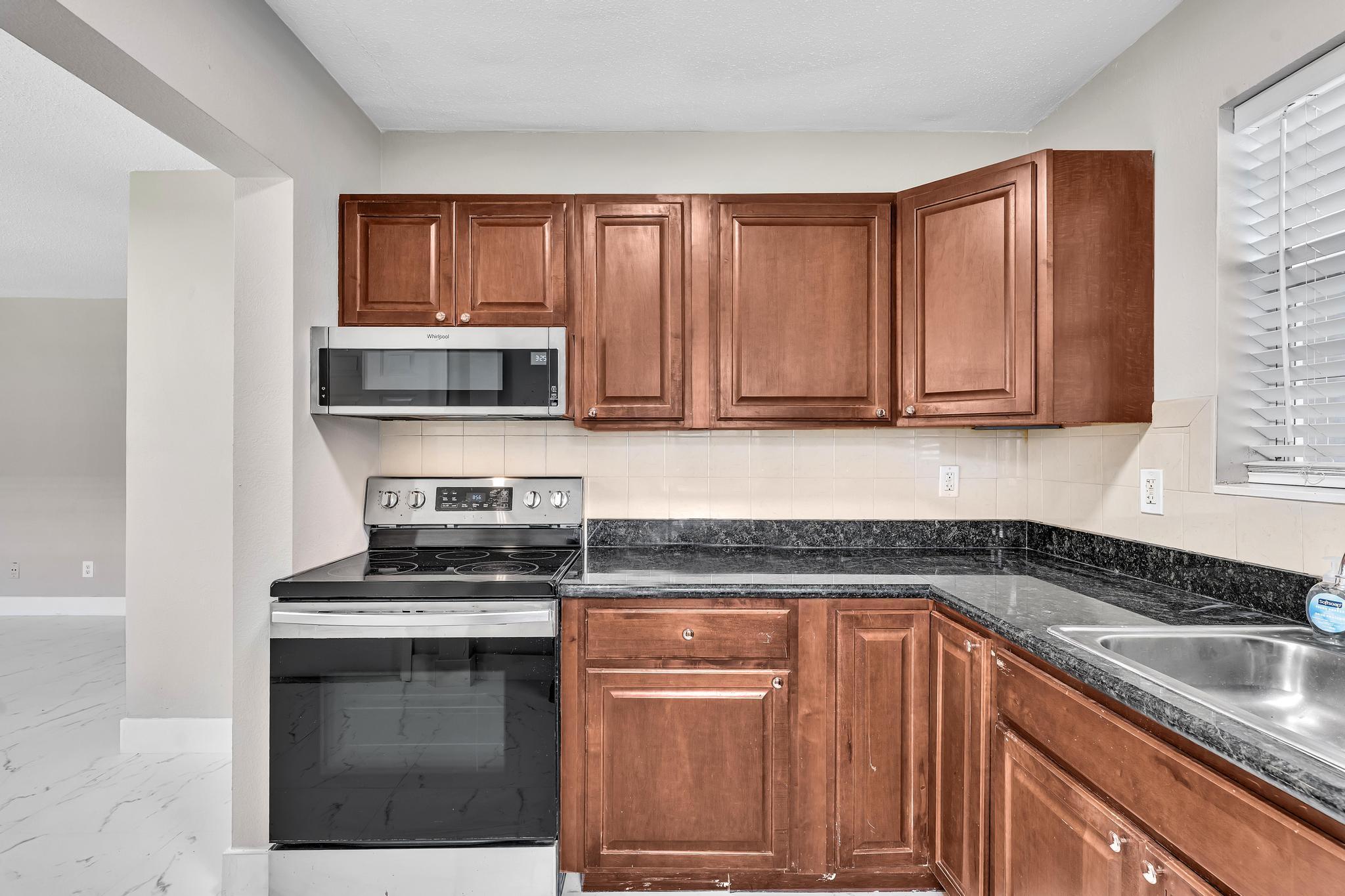 626 SW 14TH Avenue 102, Fort Lauderdale, FL 33312, Fort Lauderdale - Photo 2