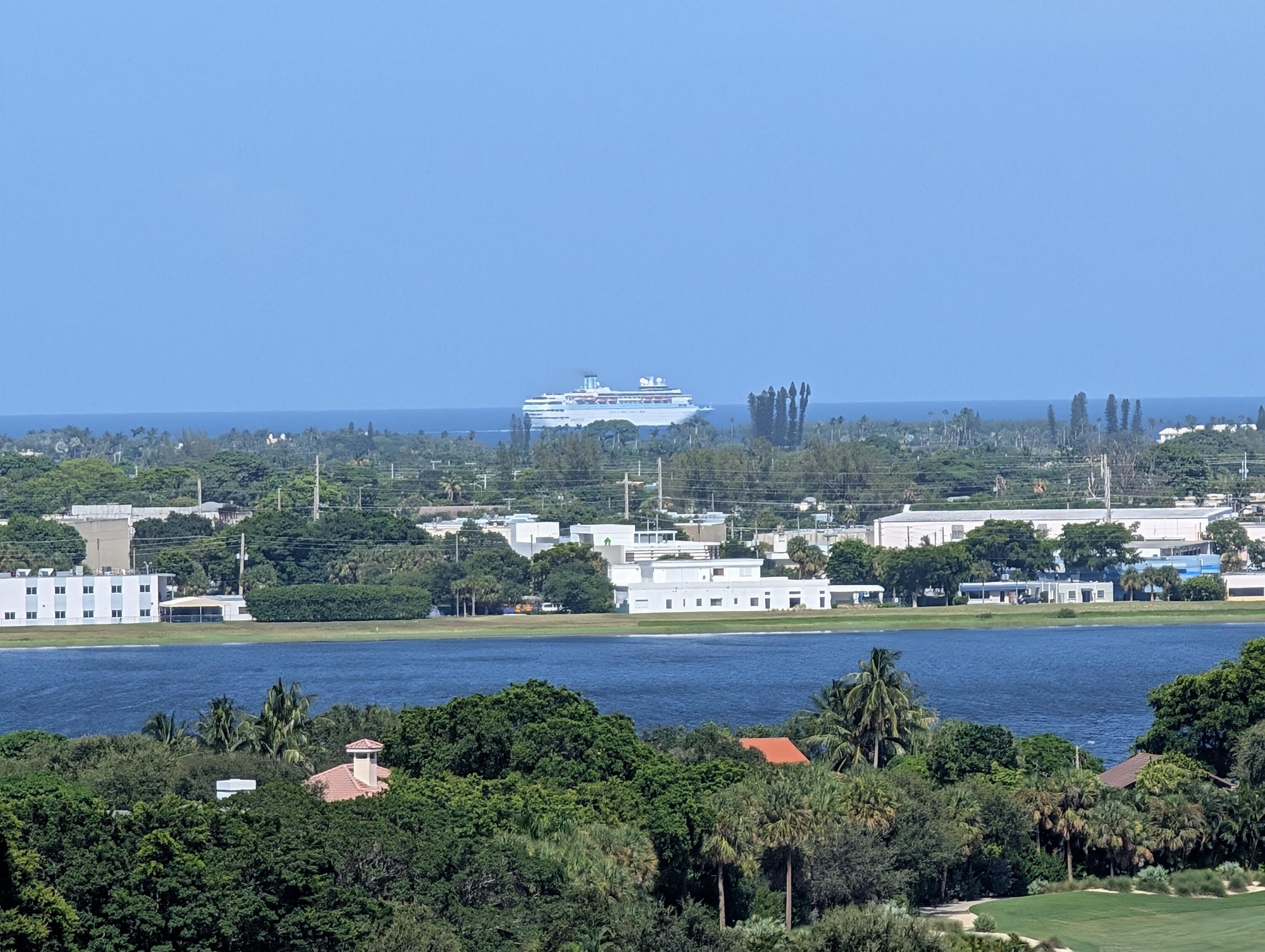 2450 PRESIDENTIAL Way 1606, West Palm Beach, FL 33401, West Palm Beach - Photo 2