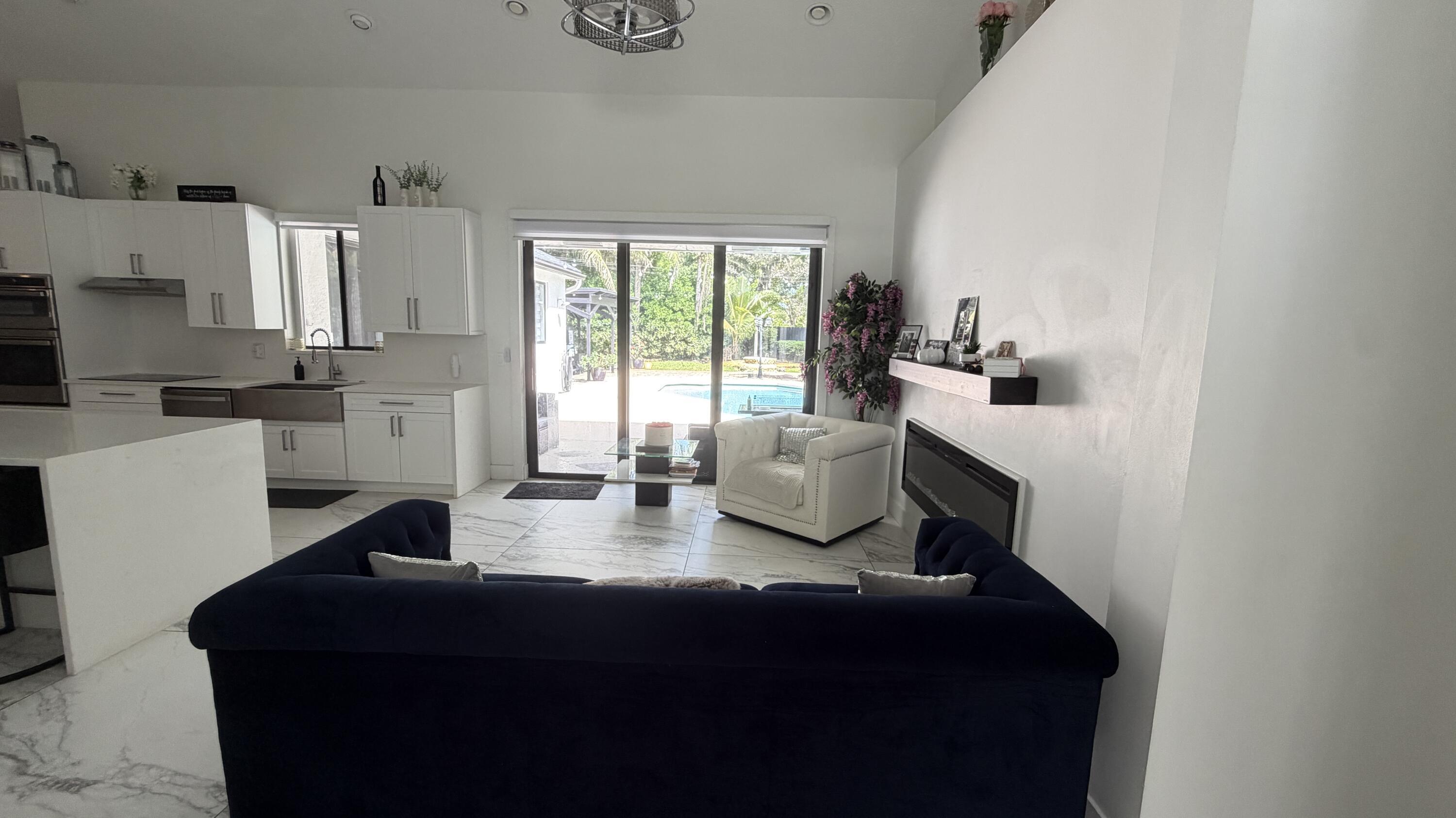 132 NOTTINGHAM Road, Royal Palm Beach, FL 33411, Royal Palm Beach - Photo 5
