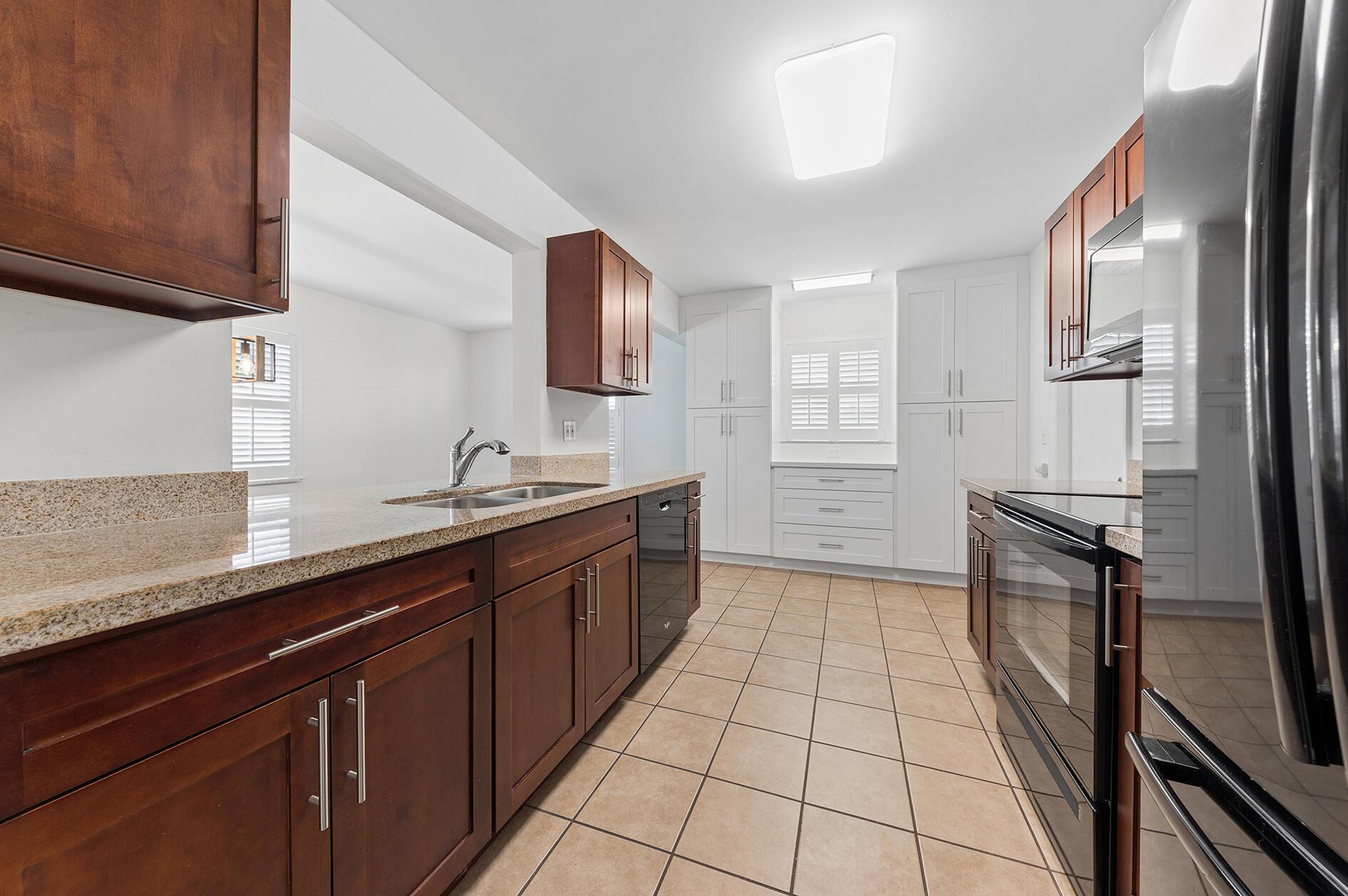 2084 SW 13th Terrace, Boynton Beach, FL 33426, Boynton Beach - Photo 4