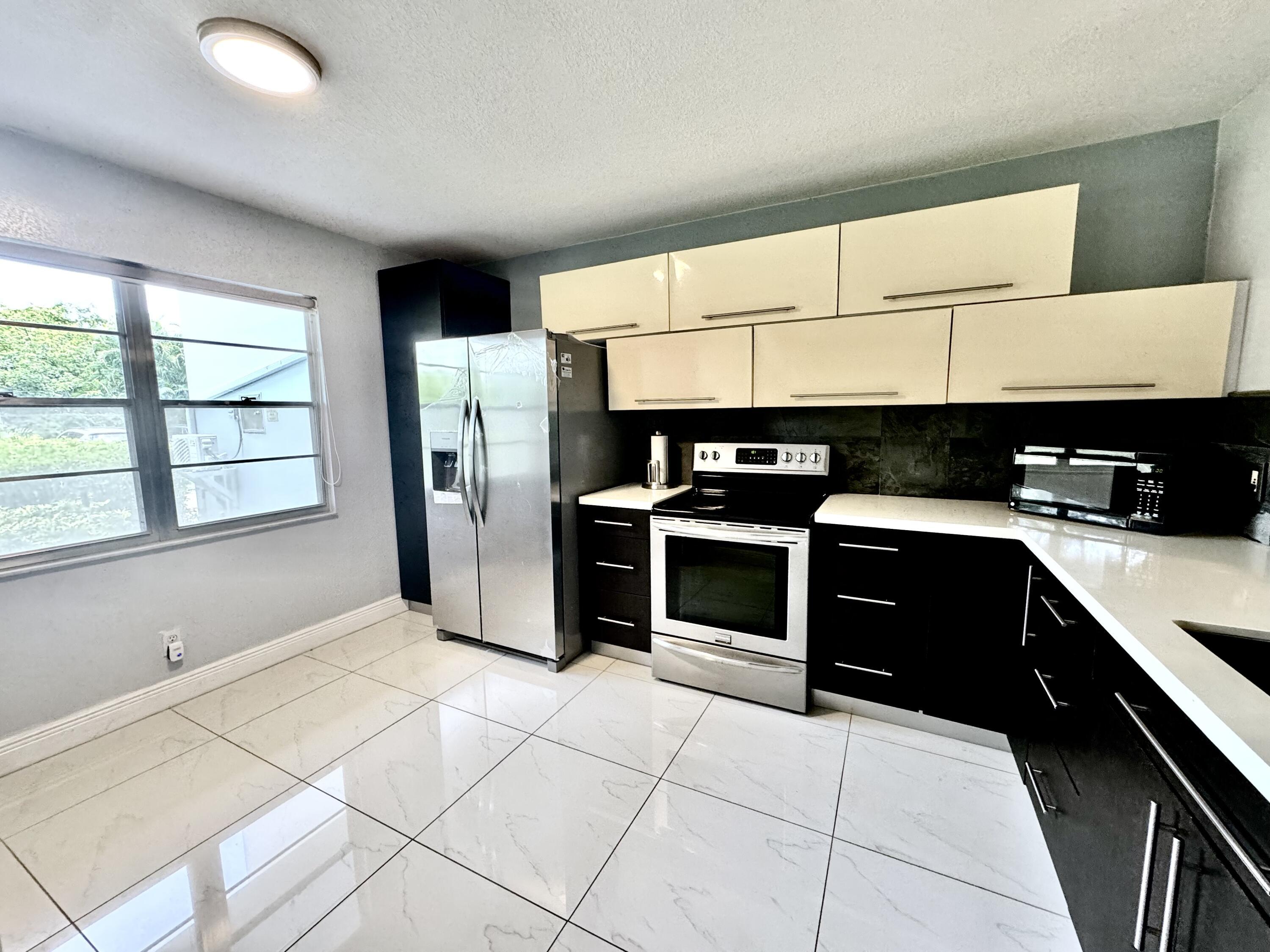 12600 SW 5TH Court 109L, Pembroke Pines, FL 33027, Pembroke Pines - Photo 4