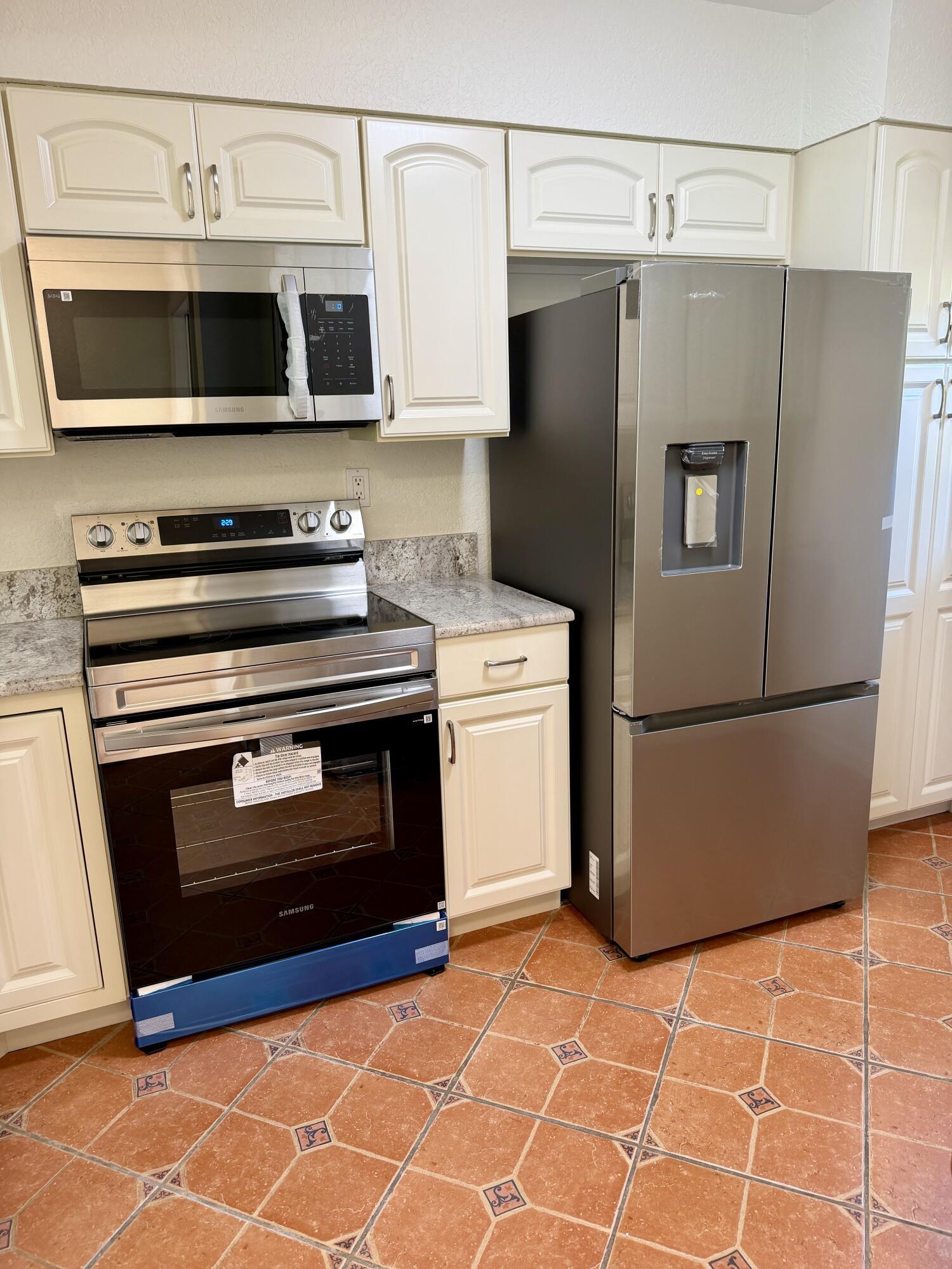 3149 MILLWOOD Terrace 1210, Boca Raton, FL 33431, Boca Raton - Photo 2