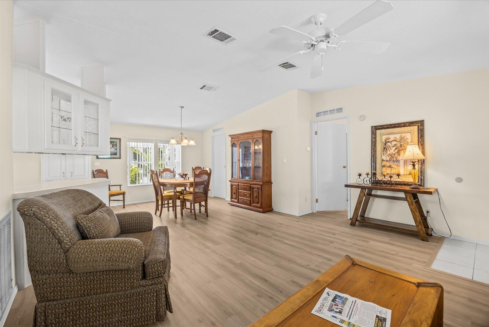 3733 Pendula Circle, Port St. Lucie, FL 34952, Port St. Lucie - Photo 4