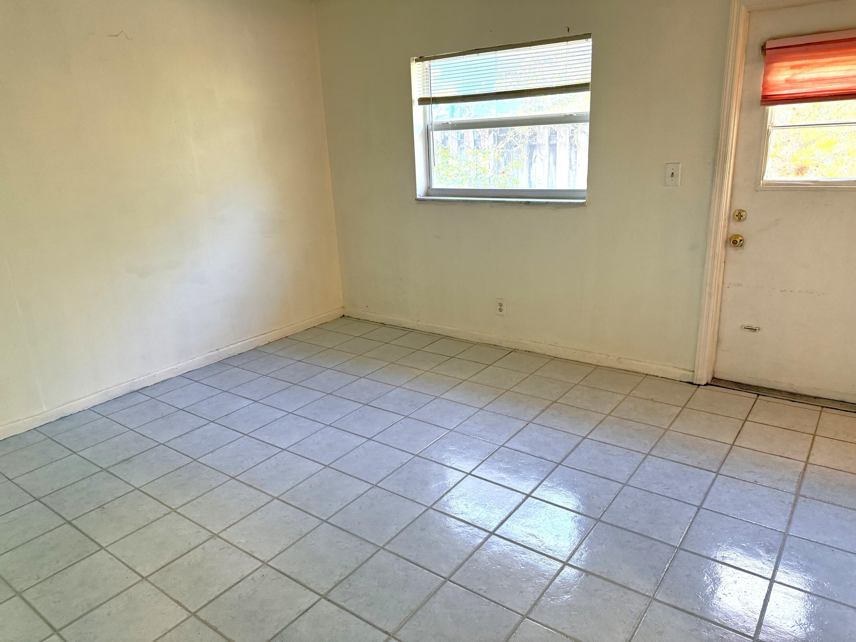 4649 Bougainvilla Drive, Lauderdale-By-The-Sea, FL 33308, Lauderdale-By-The-Sea - Photo 4