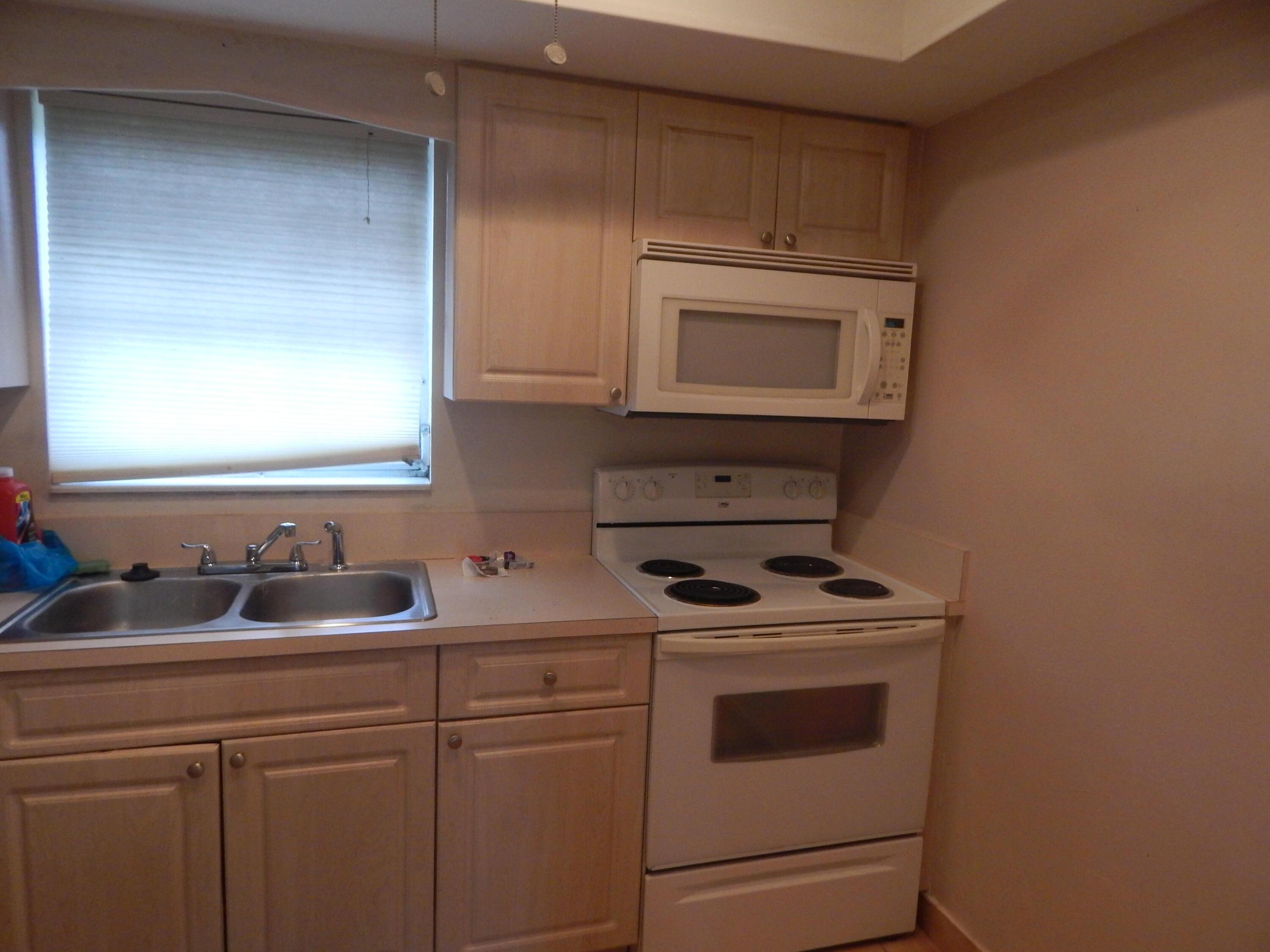 2971 Ashley Drive W C, West Palm Beach, FL 33415, West Palm Beach - Photo 3