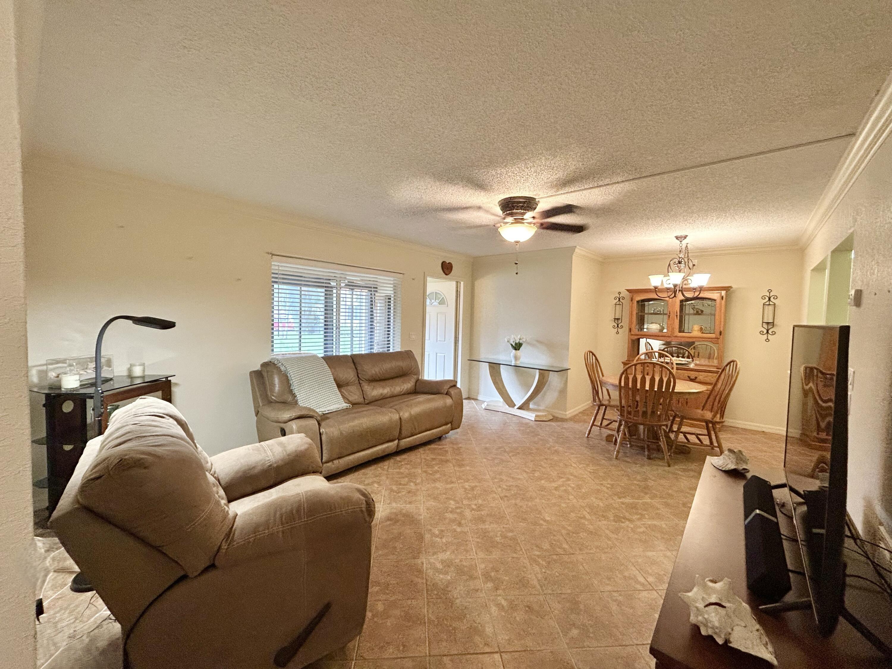 131 LAKE PINE Circle D-1, Greenacres, FL 33463, Greenacres - Photo 3