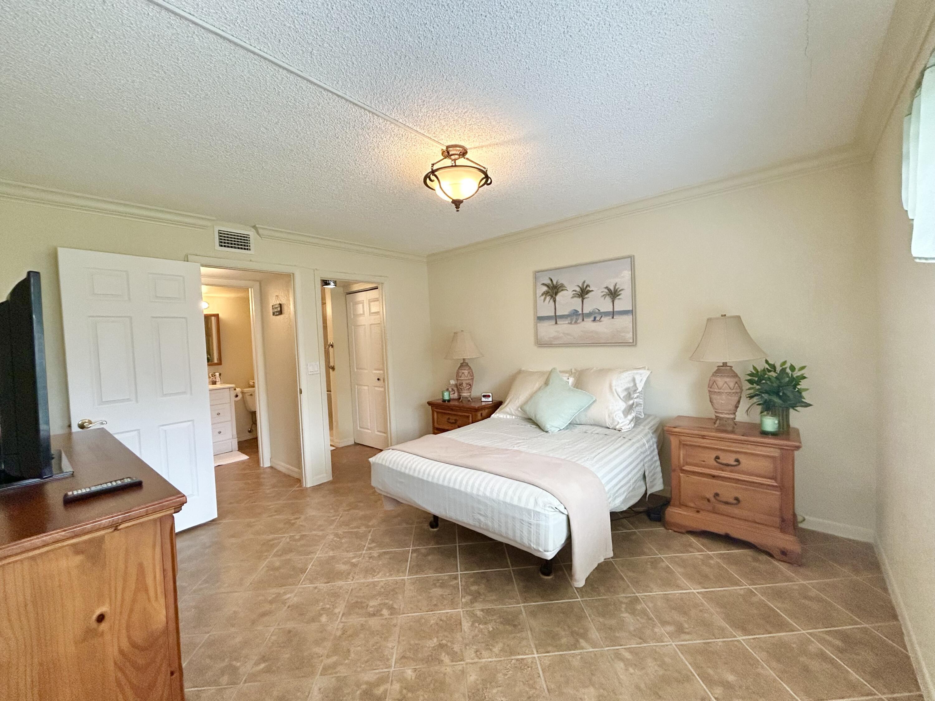 131 LAKE PINE Circle D-1, Greenacres, FL 33463, Greenacres - Photo 4