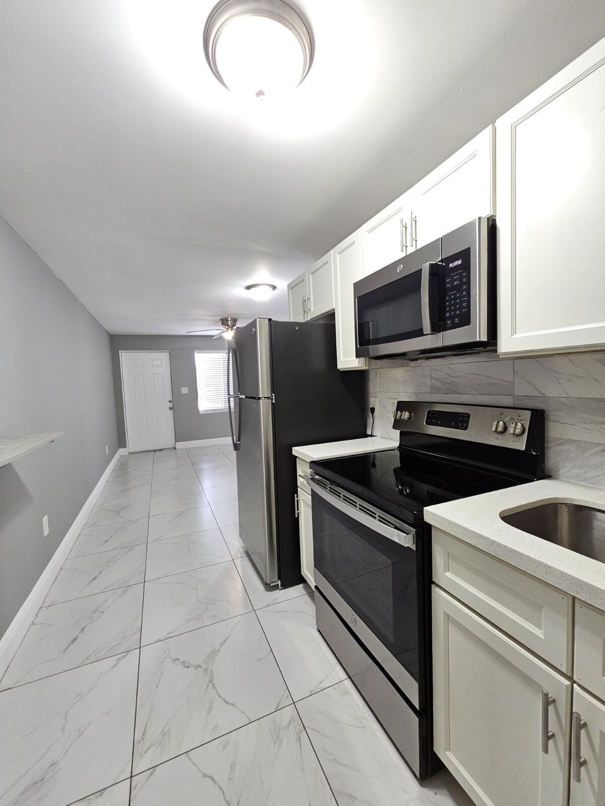 933 W 7th Street A, Riviera Beach, FL 33404, Riviera Beach - Photo 5