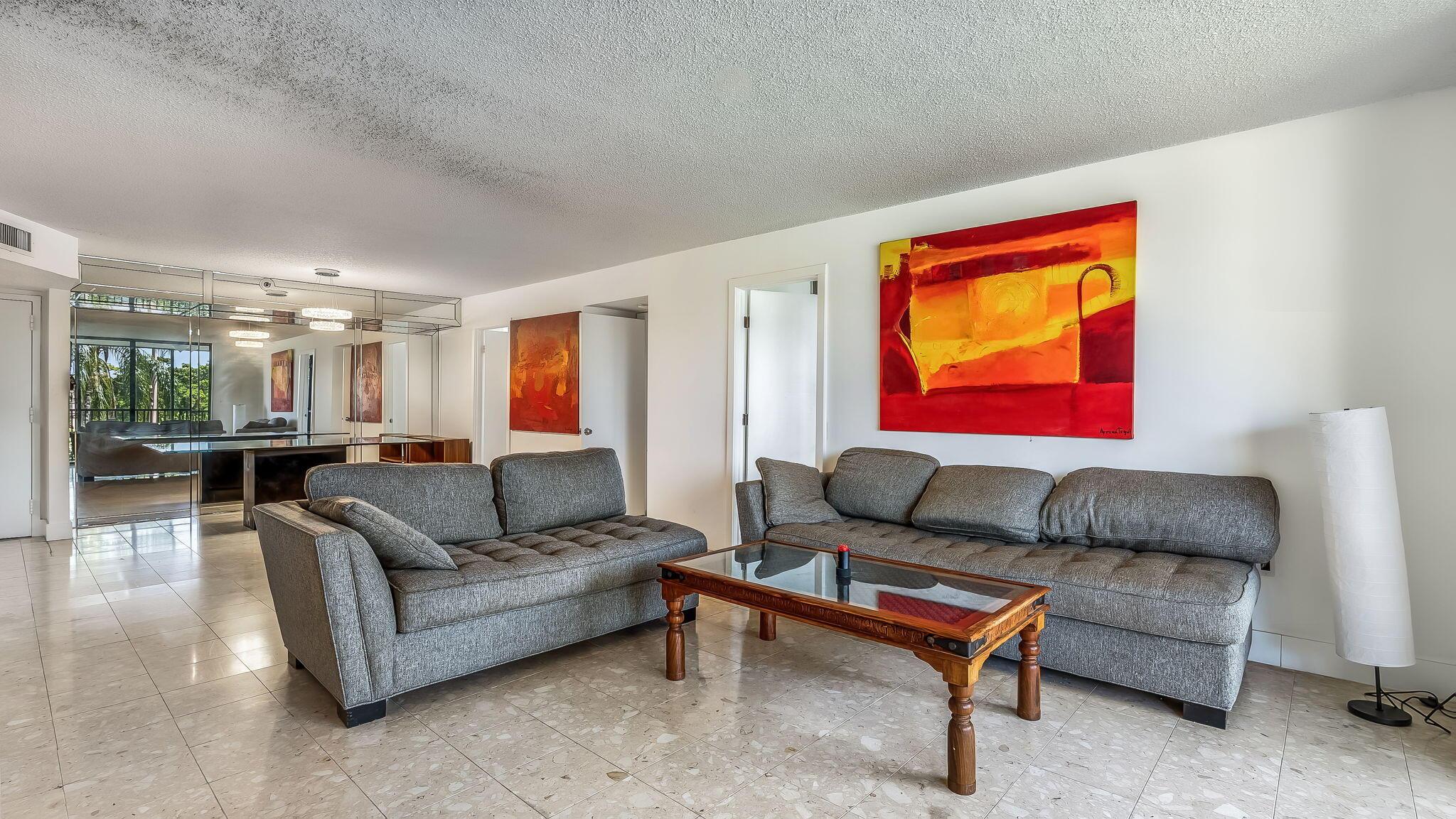 900 NE 195TH Street 217, Miami, FL 33179, Miami - Photo 4