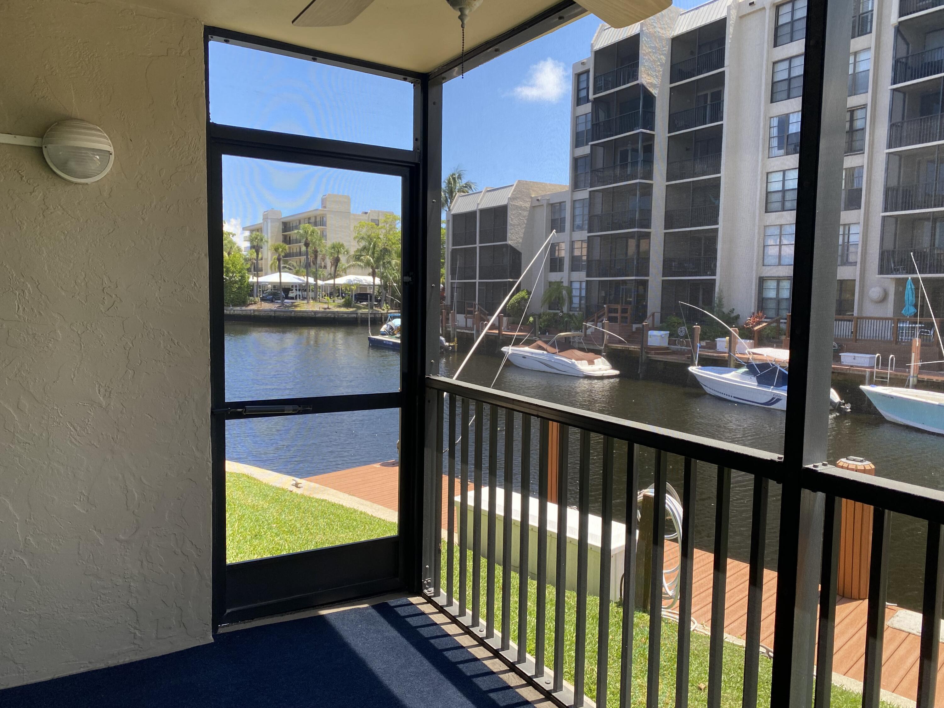 2 Royal Palm Way 101, Boca Raton, FL 33432, Boca Raton - Photo 3