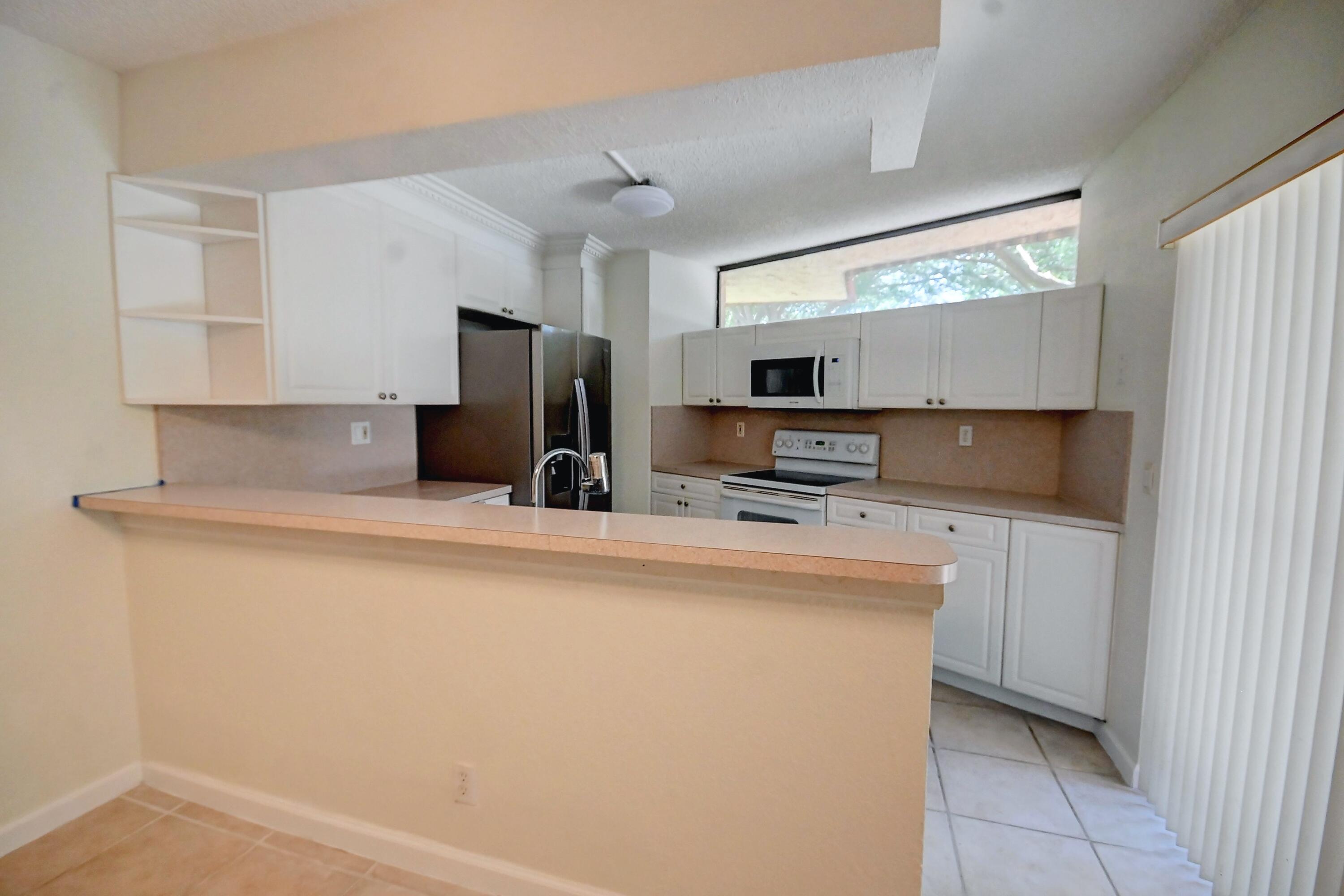 8225 Severn Drive D, Boca Raton, FL 33433, Boca Raton - Photo 2