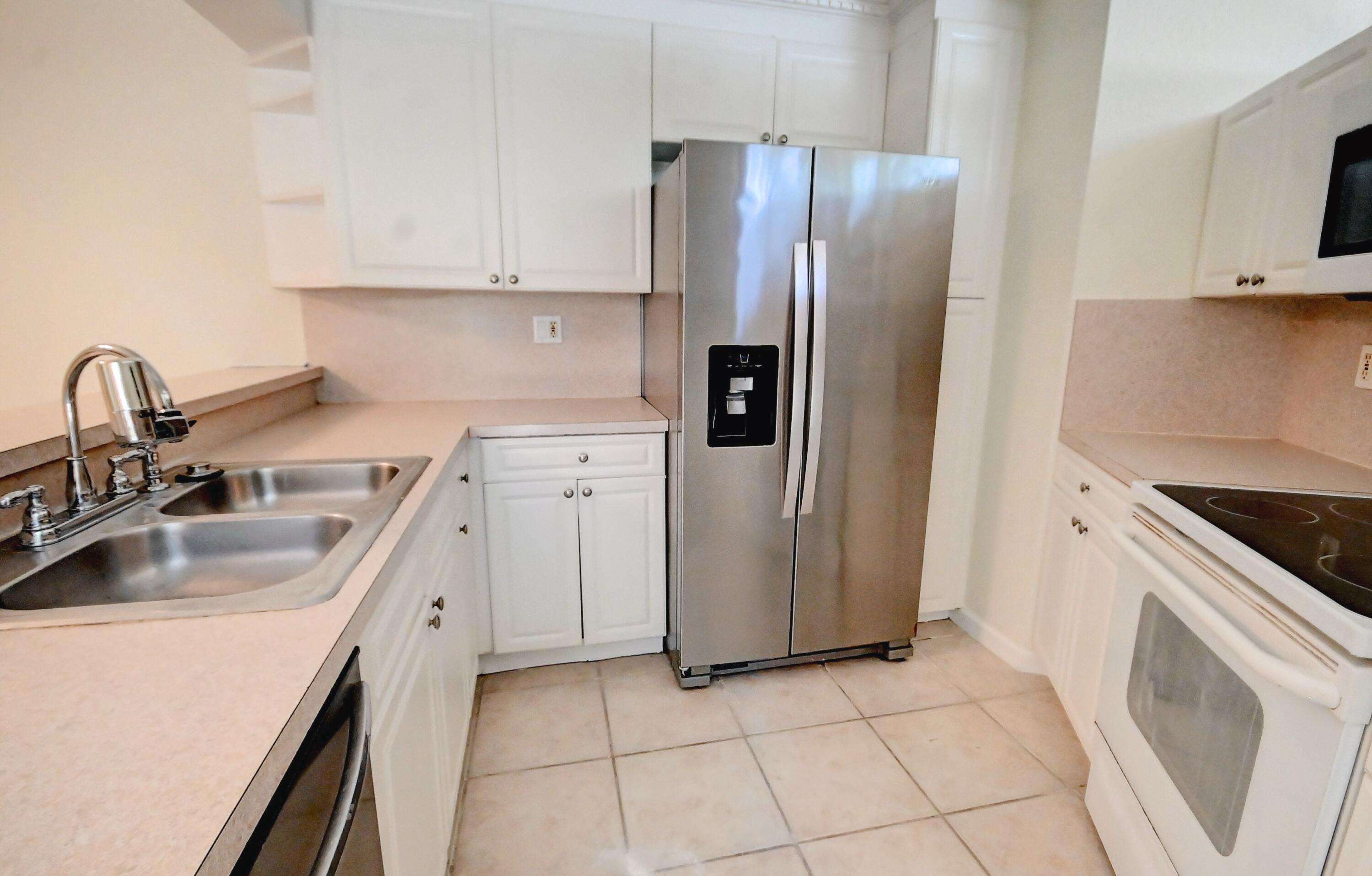 8225 Severn Drive D, Boca Raton, FL 33433, Boca Raton - Photo 4