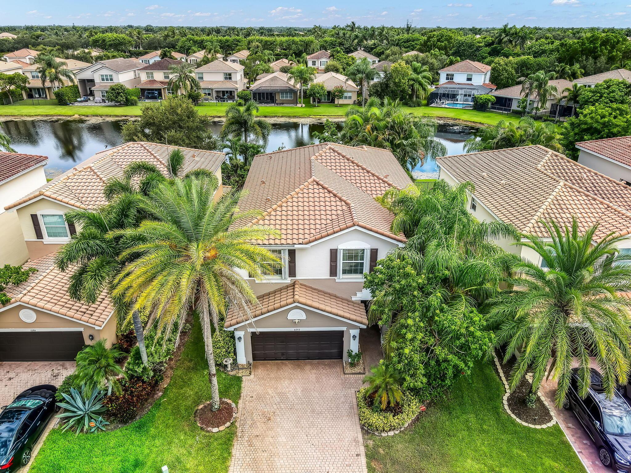8292 Calabria Lakes Drive, Boynton Beach, FL 33473, Boynton Beach - Photo 2