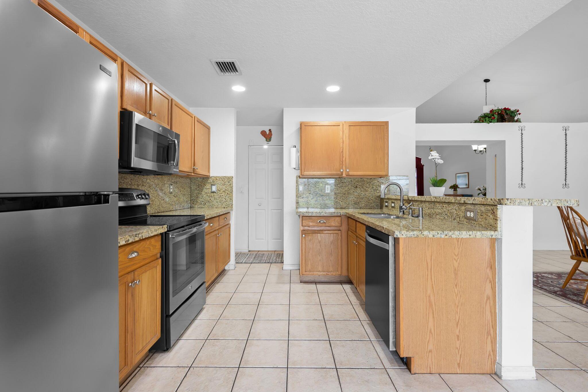 5331 NW 110TH Avenue, Doral, FL 33178, Doral - Photo 5