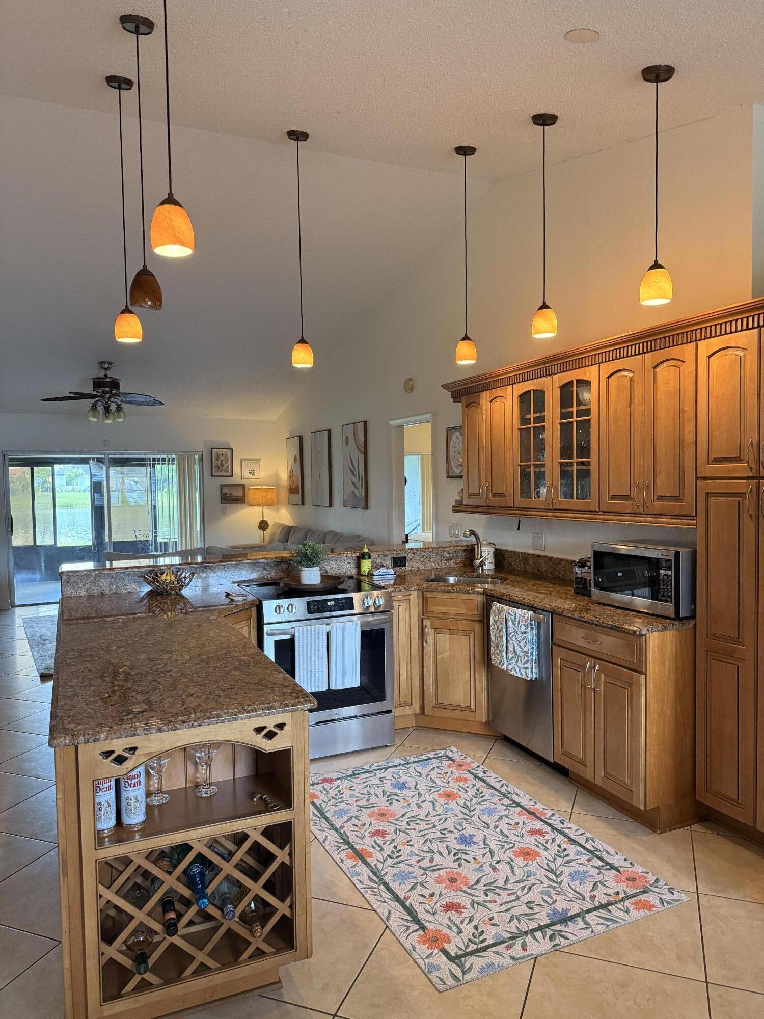8499 Lakepoint Court, Lake Worth, FL 33467, Lake Worth - Photo 2