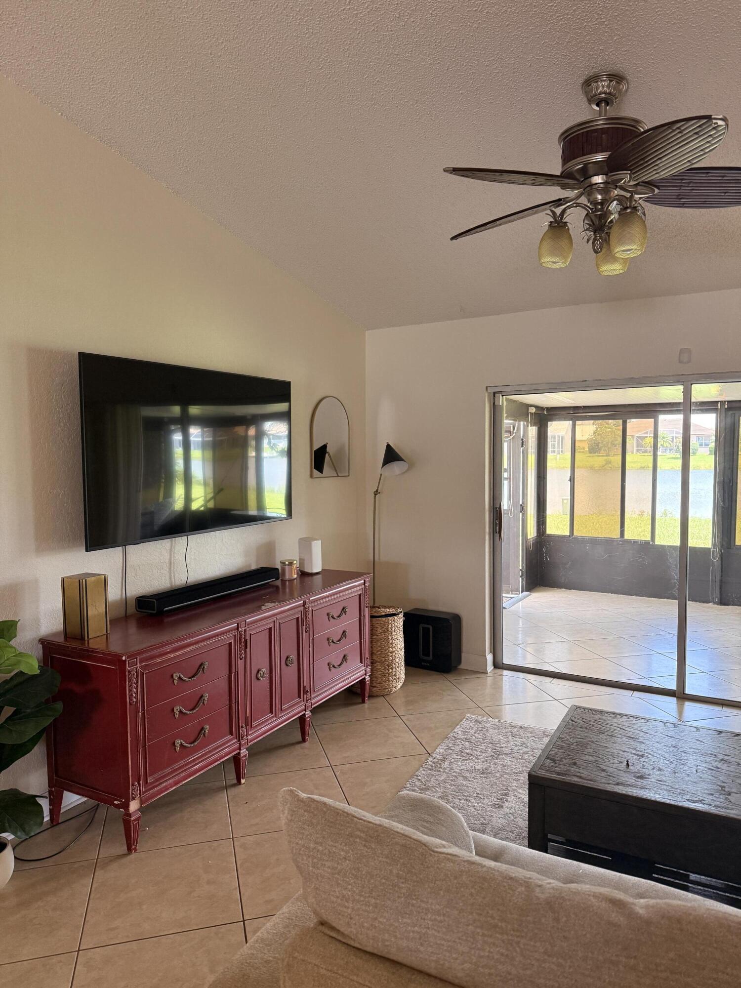 8499 Lakepoint Court, Lake Worth, FL 33467, Lake Worth - Photo 5