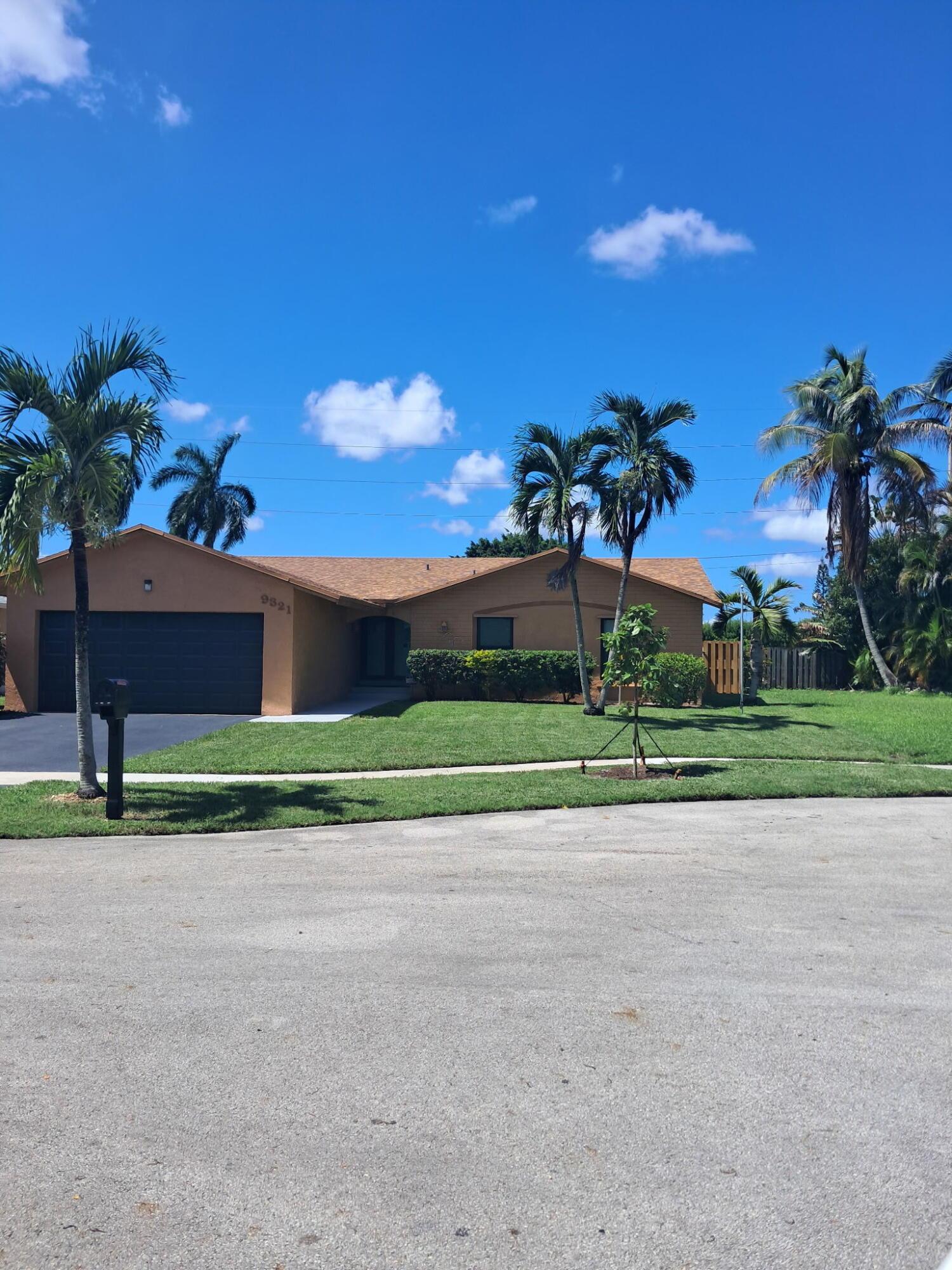 9321 NW 43RD Manor S, Sunrise, FL 33351, Sunrise - Photo 2