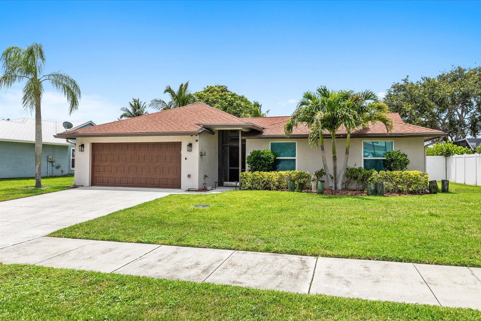 200 Park Place, Jupiter, FL 33458, Jupiter - Photo 2
