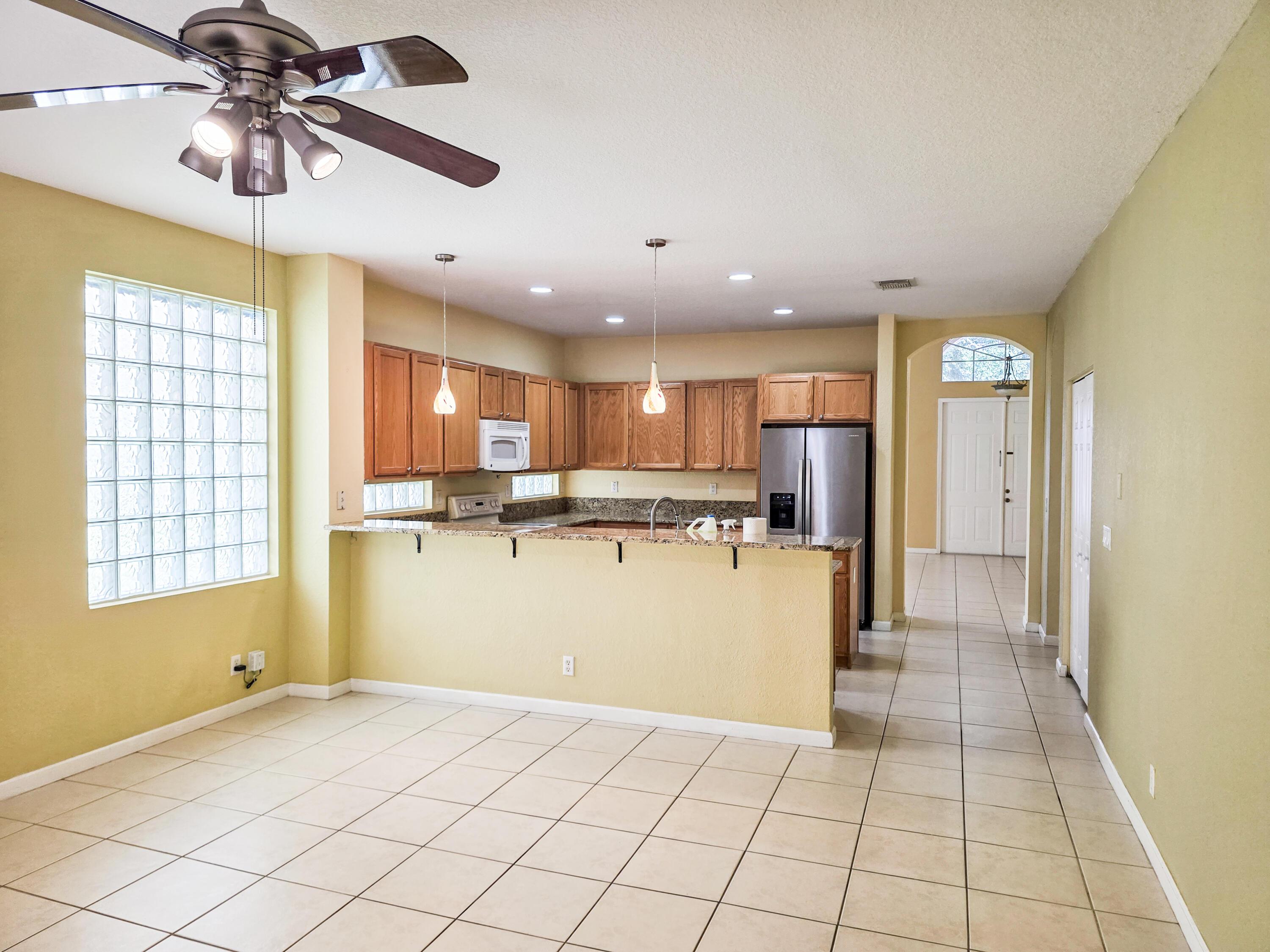 873 Gazetta Way, West Palm Beach, FL 33413, West Palm Beach - Photo 4