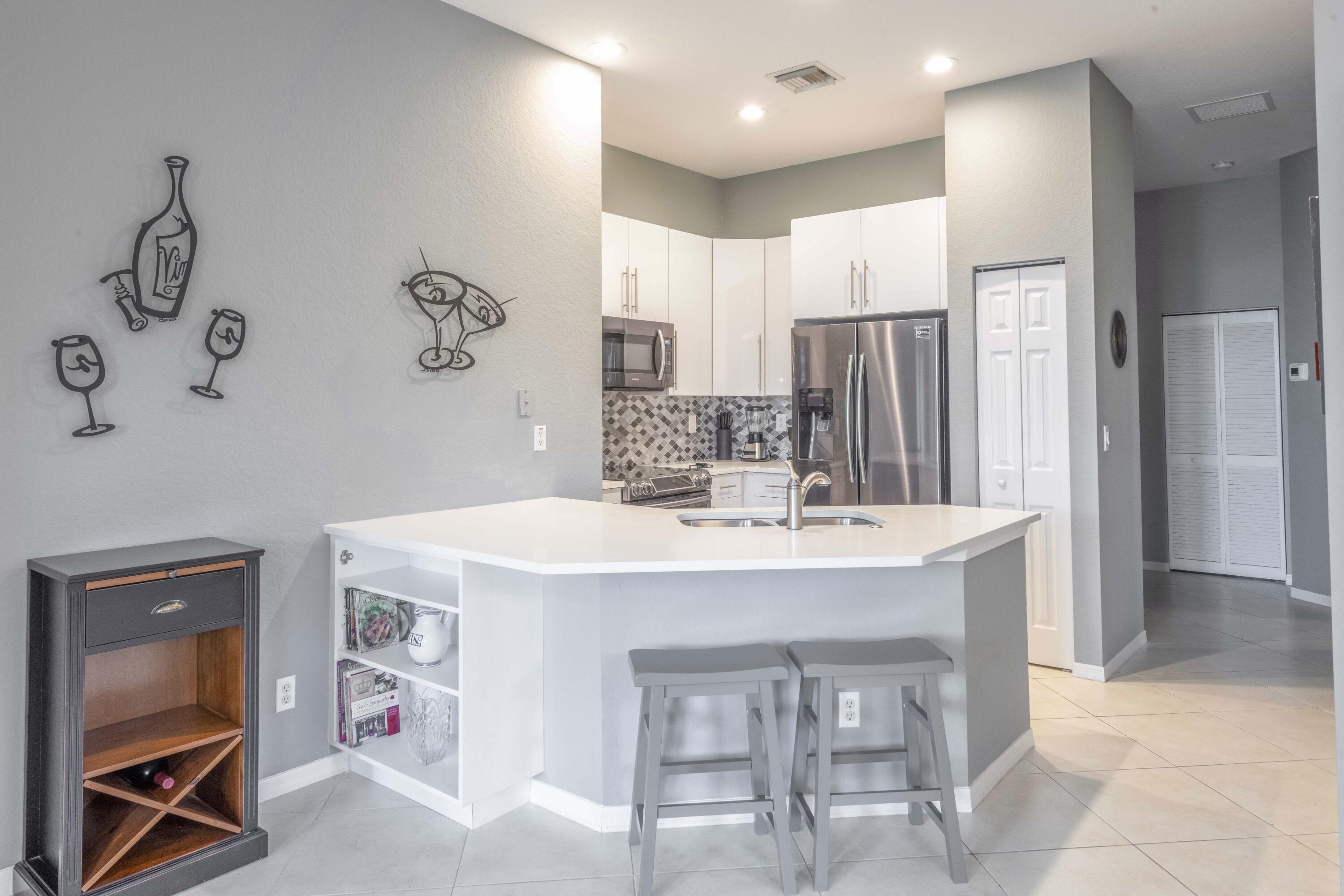 4931 BONSAI Circle 211, Palm Beach Gardens, FL 33418, Palm Beach Gardens - Photo 5