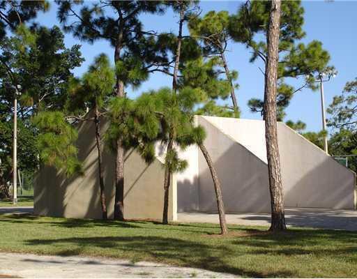 1521 15th Lane, Palm Beach Gardens, FL 33418, Palm Beach Gardens - Photo 3