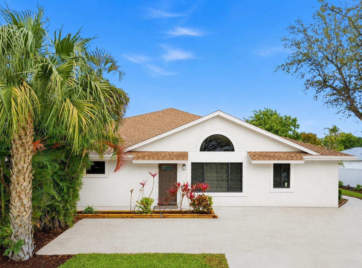 825 Dogwood Drive C, Delray Beach, FL 33483, Delray Beach - Photo 2