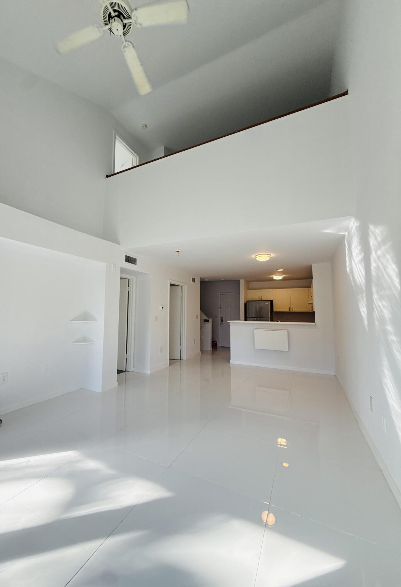 4791 Via Palm Lakes 1706, West Palm Beach, FL 33417, West Palm Beach - Photo 2