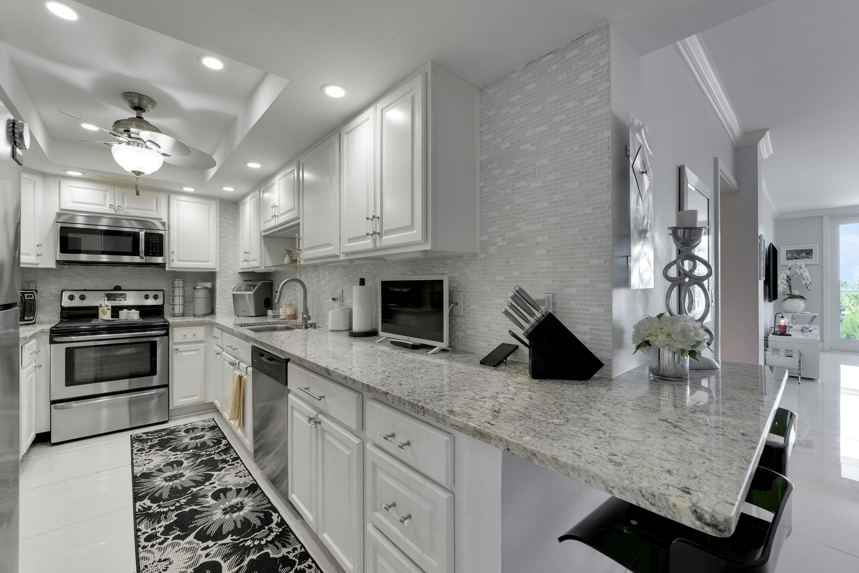 3450 S Ocean Boulevard 424, Palm Beach, FL 33480, Palm Beach - Photo 2