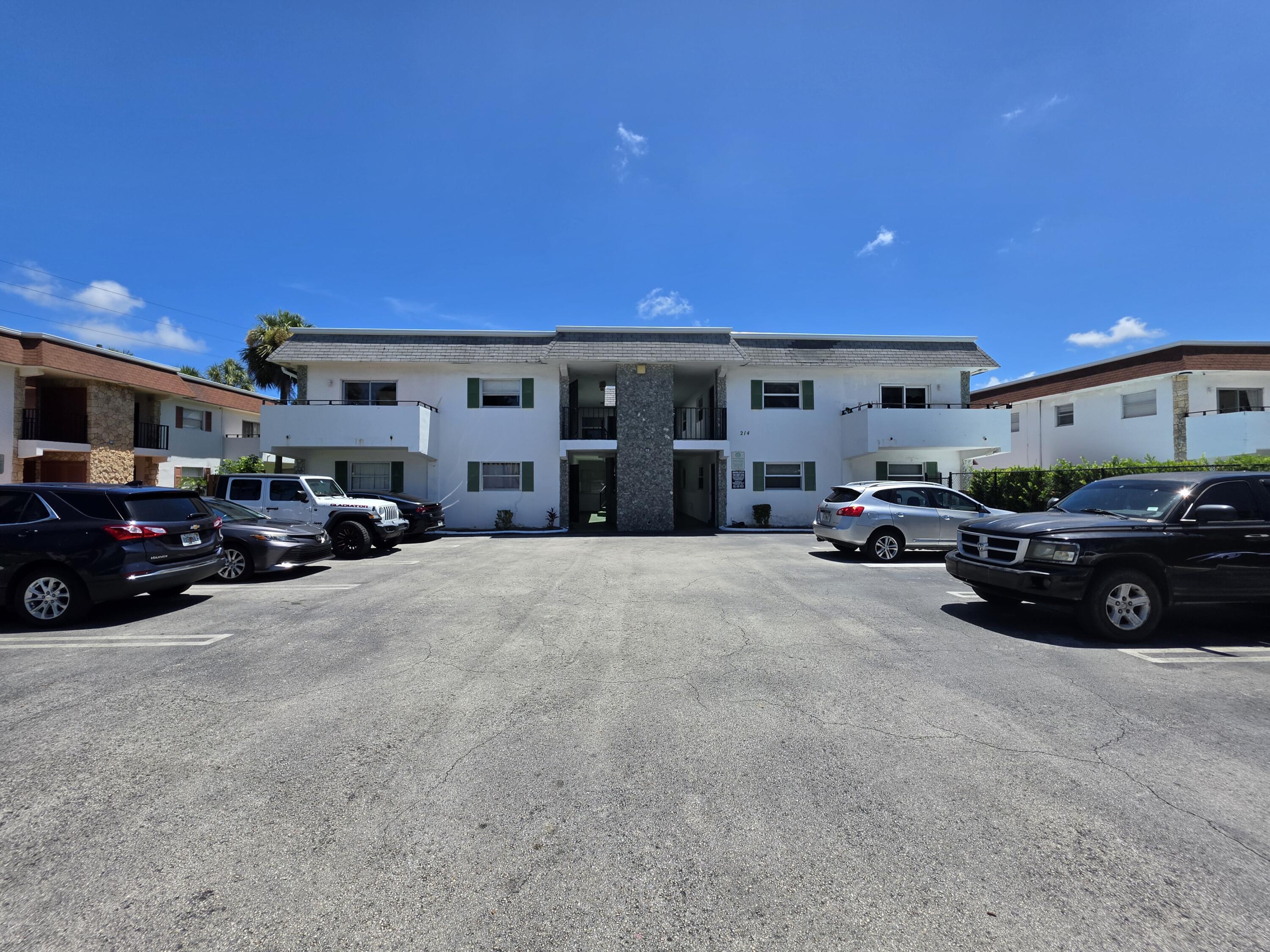 214 SW 1ST Street I-2, Pompano Beach, FL 33060, Pompano Beach