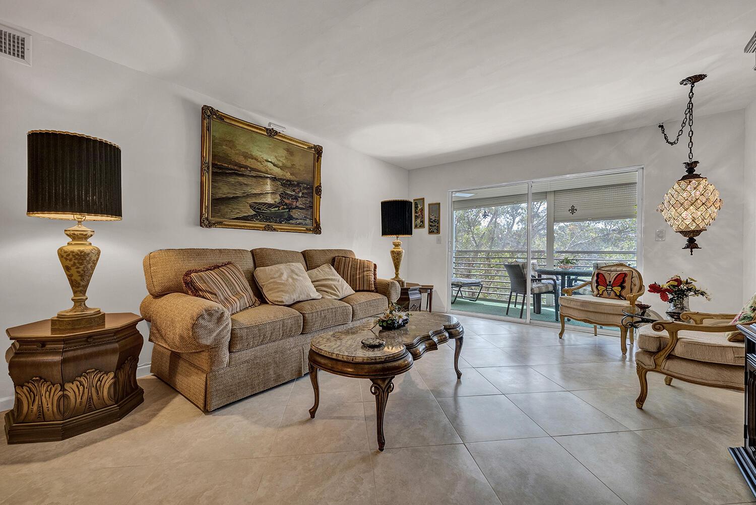 2202 LUCAYA Bend C3, Coconut Creek, FL 33066, Coconut Creek - Photo 4