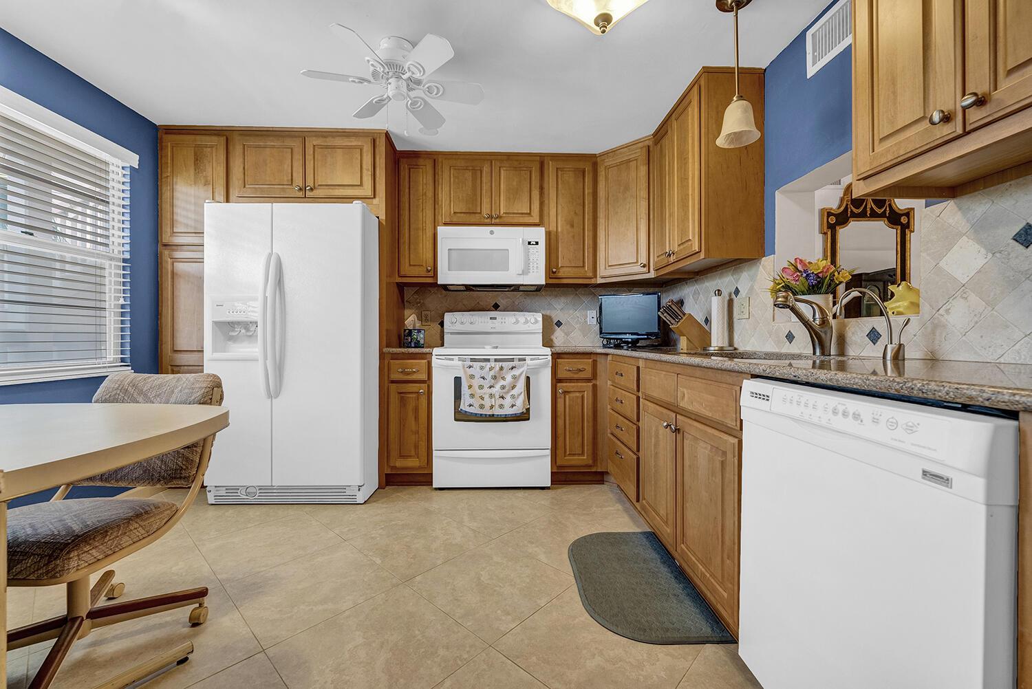 2202 LUCAYA Bend C3, Coconut Creek, FL 33066, Coconut Creek