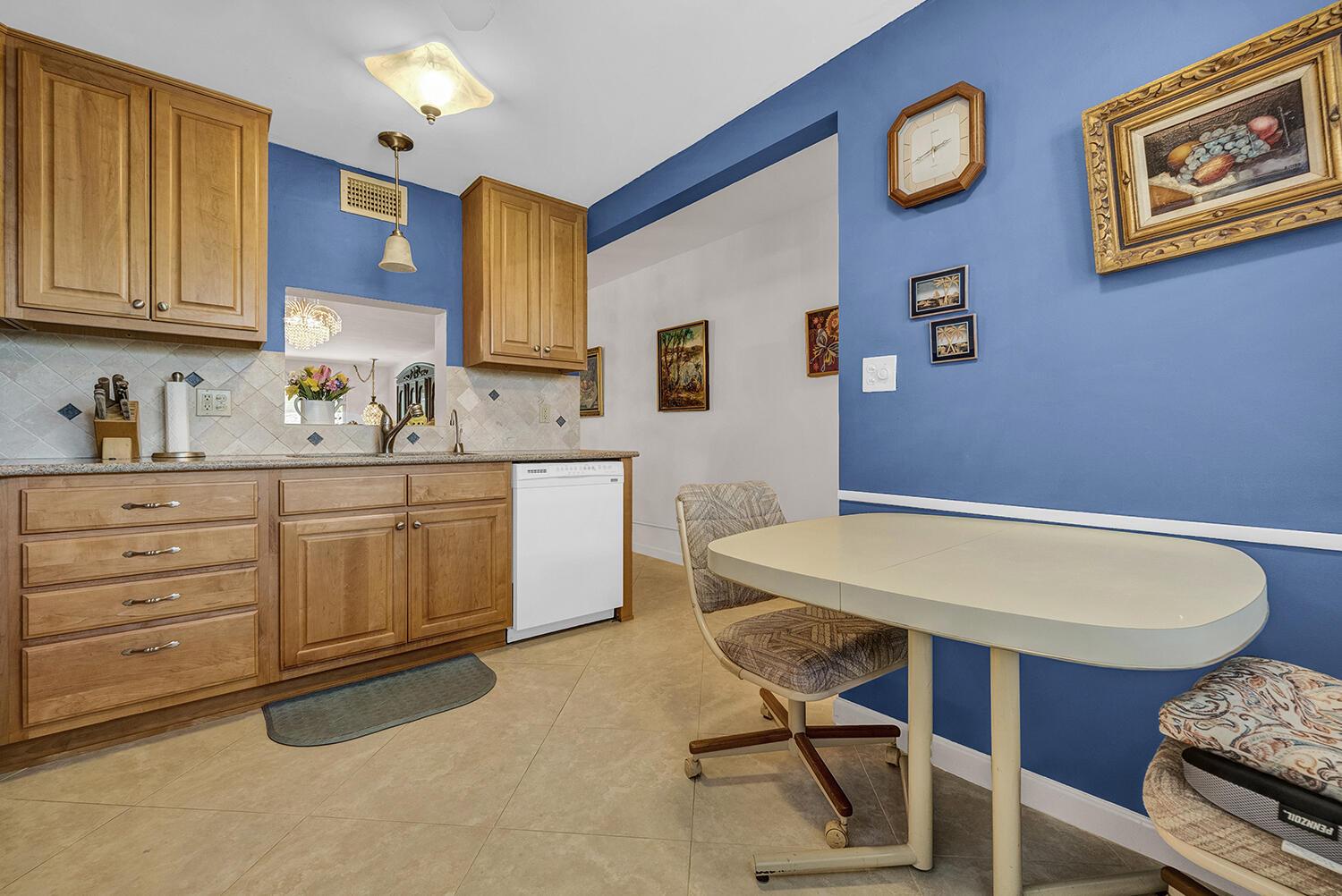 2202 LUCAYA Bend C3, Coconut Creek, FL 33066, Coconut Creek - Photo 3
