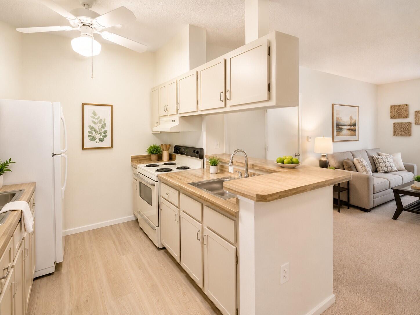 9690 S BELFORT Circle 215, Tamarac, FL 33321, Tamarac