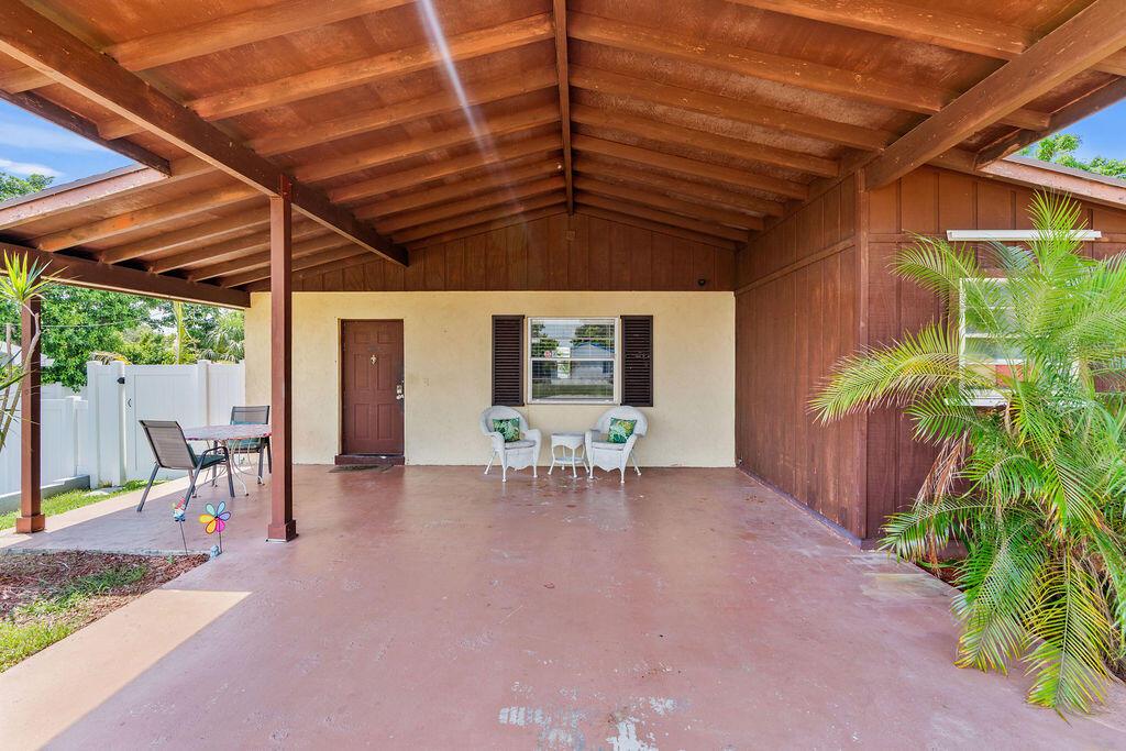 1102 Florence Road, Lantana, FL 33462, Lantana