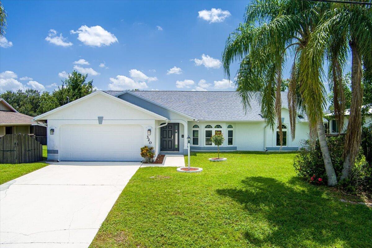 320 NE Surfside Avenue, Port St. Lucie, FL 34983, Port St. Lucie - Photo 3