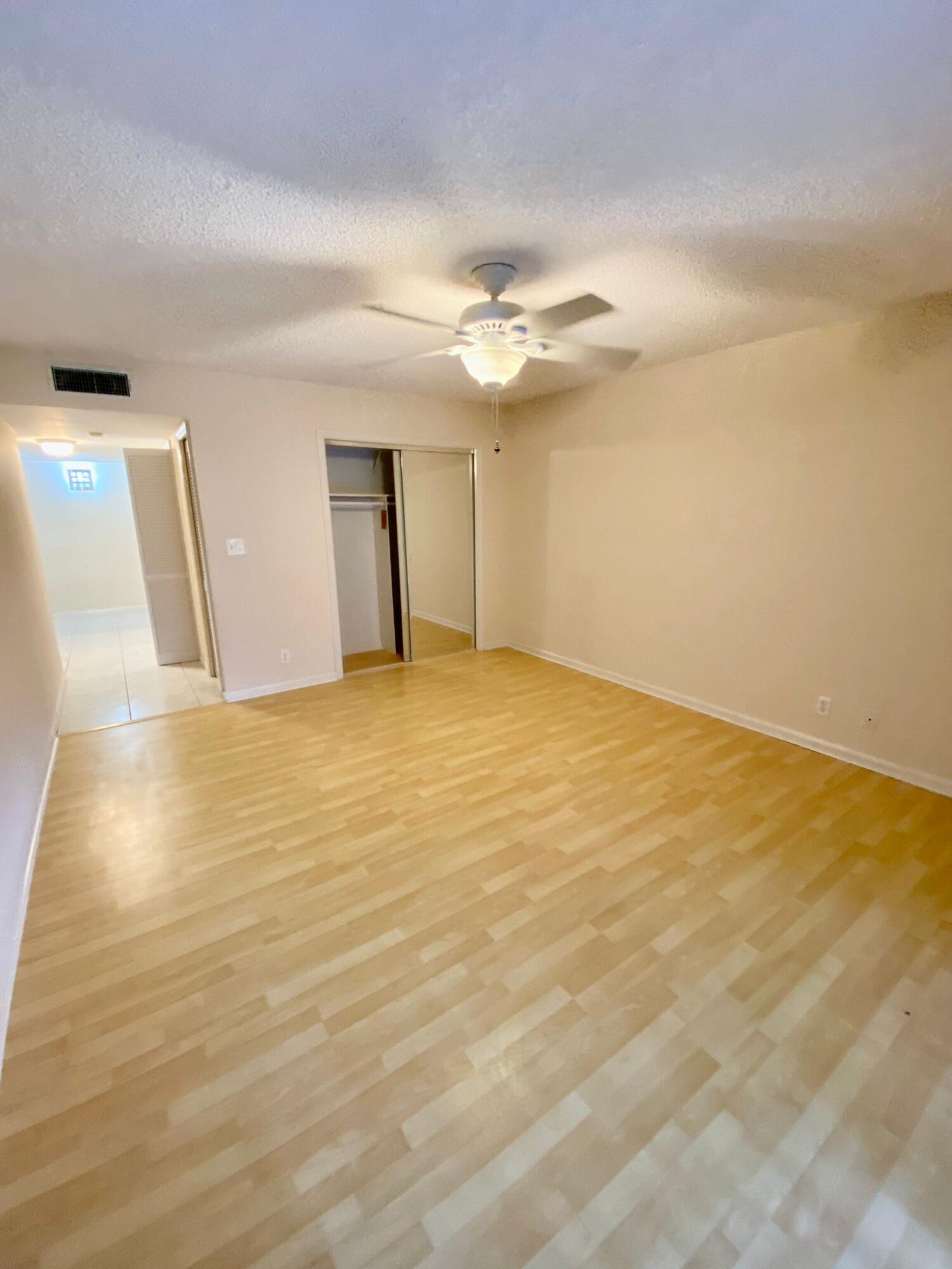 5900 Camino Del Sol 206, Boca Raton, FL 33433, Boca Raton - Photo 5