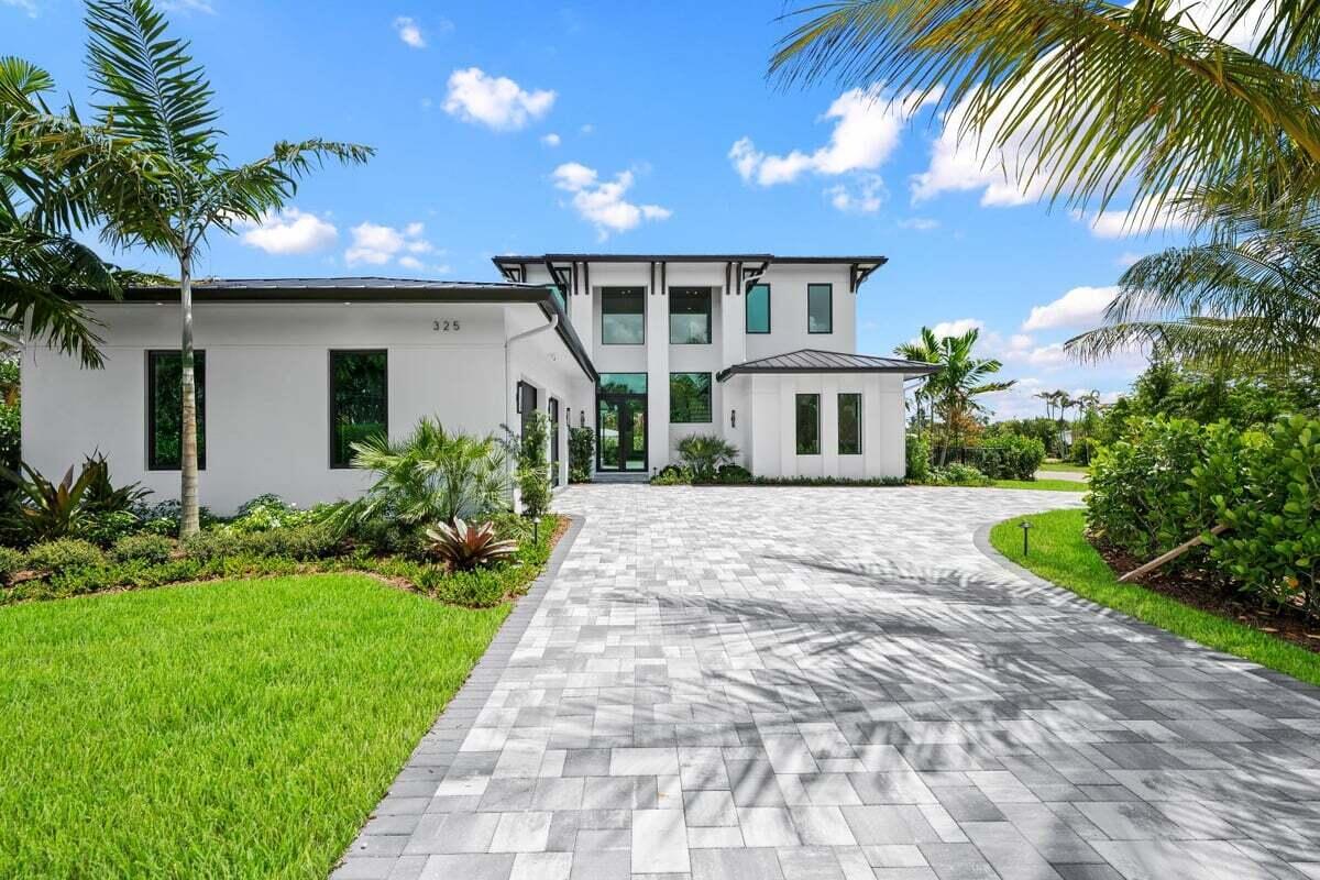 325 W Riverside Drive, Jupiter, FL 33469, Jupiter