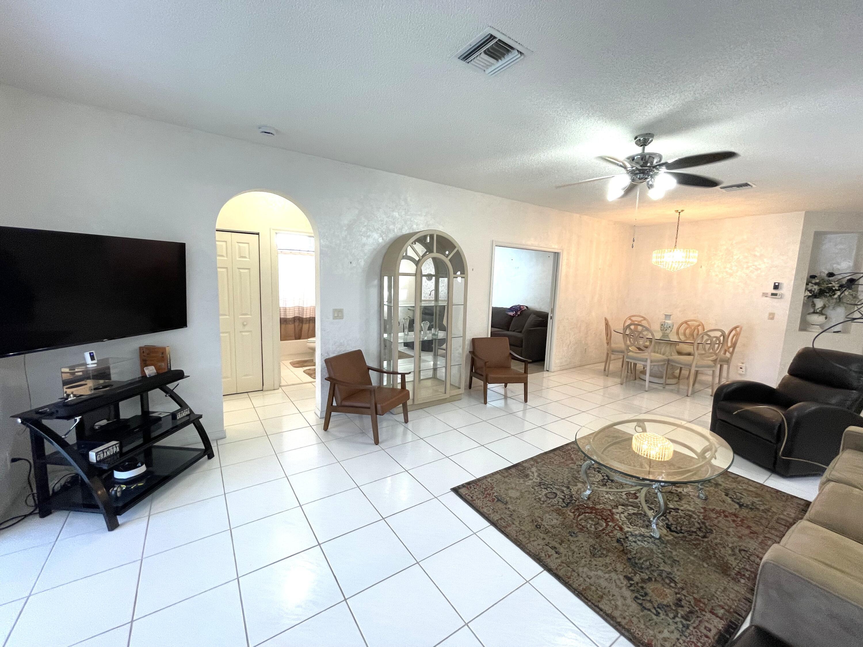 7941 LAINA Lane 2, Boynton Beach, FL 33437, Boynton Beach - Photo 4