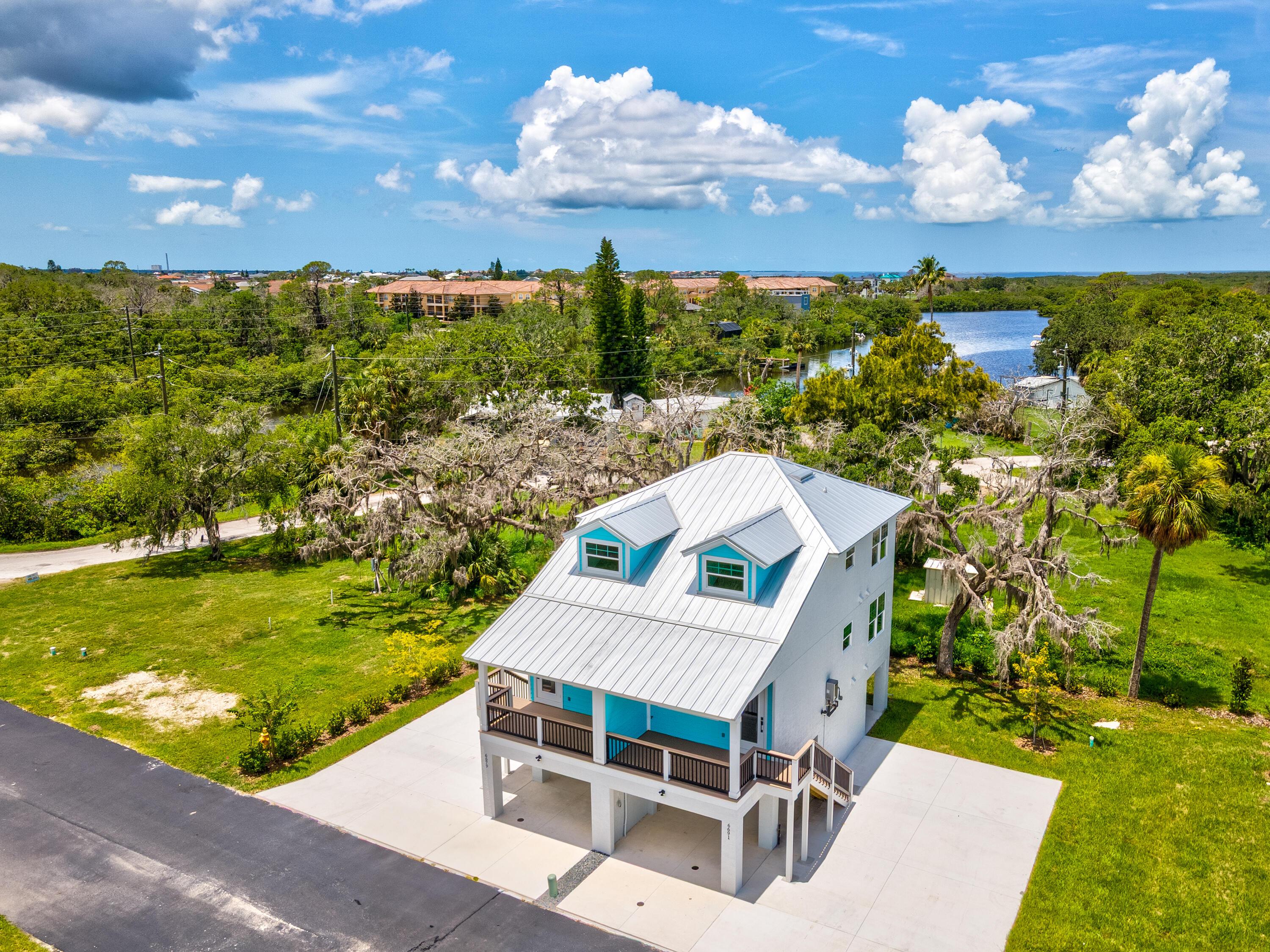 6679 WANDER Lane 3, New Port Richey, FL 34652, New Port Richey - Photo 2
