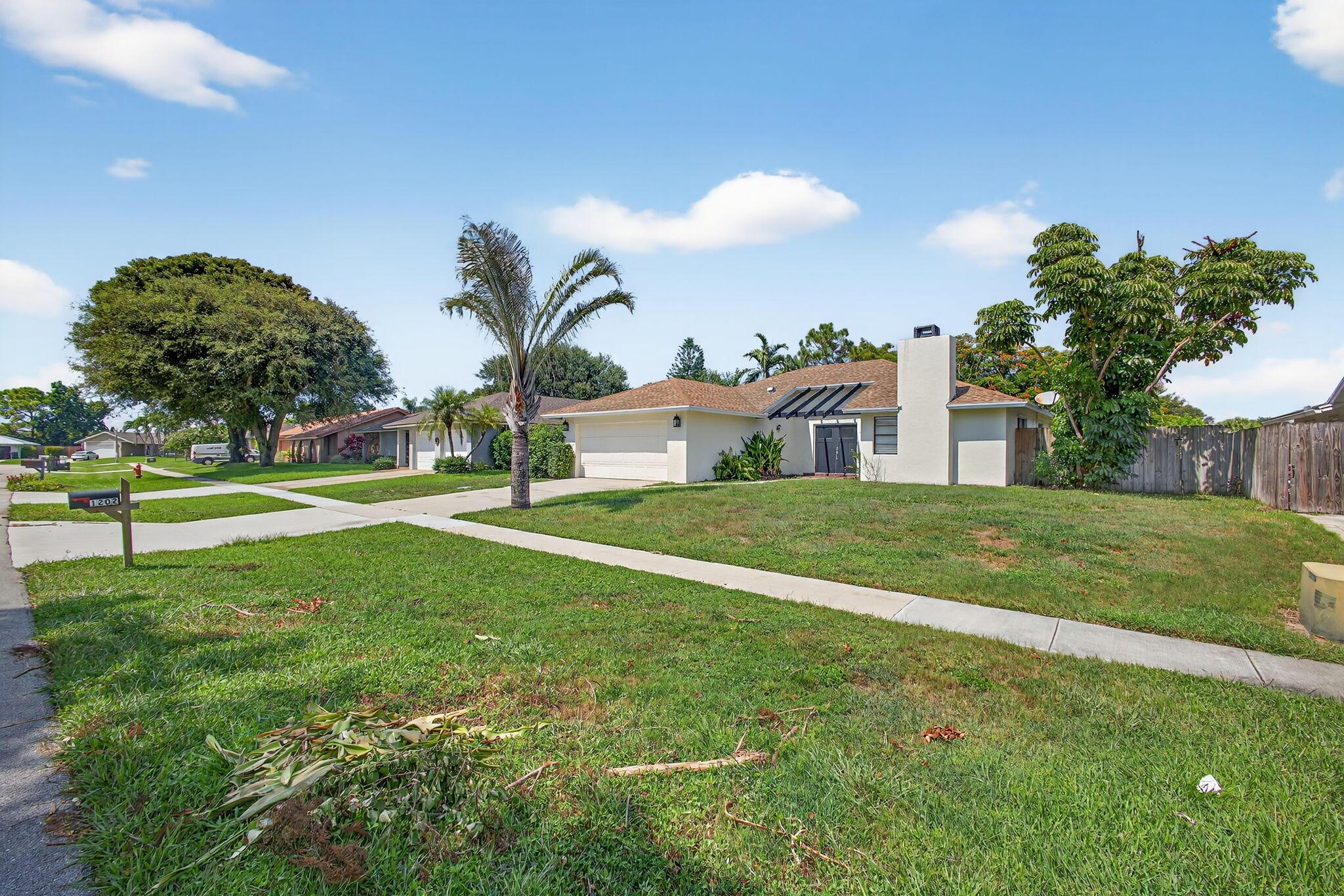 1202 Essex Drive, Wellington, FL 33414, Wellington - Photo 2