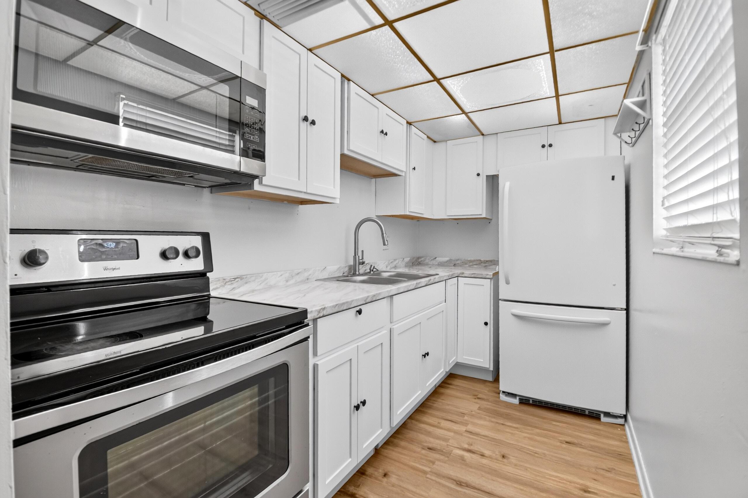200 Bonnie Boulevard W 131, Palm Springs, FL 33461, Palm Springs
