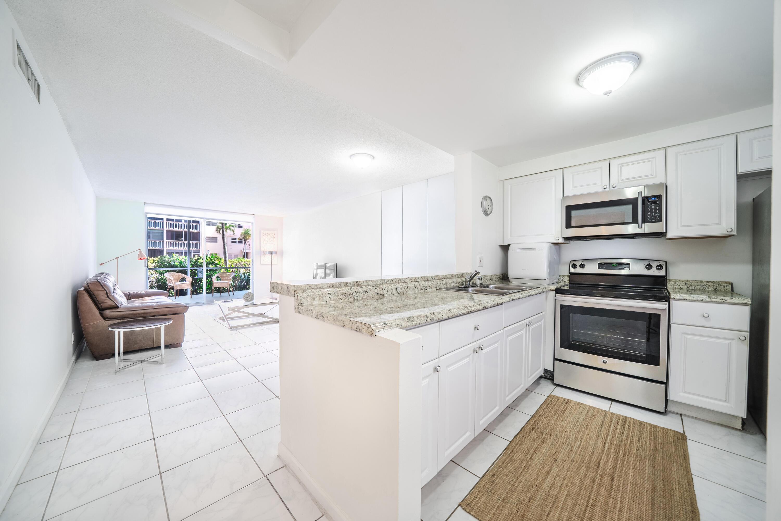 501 NE 14TH Avenue 103, Hallandale Beach, FL 33009, Hallandale Beach