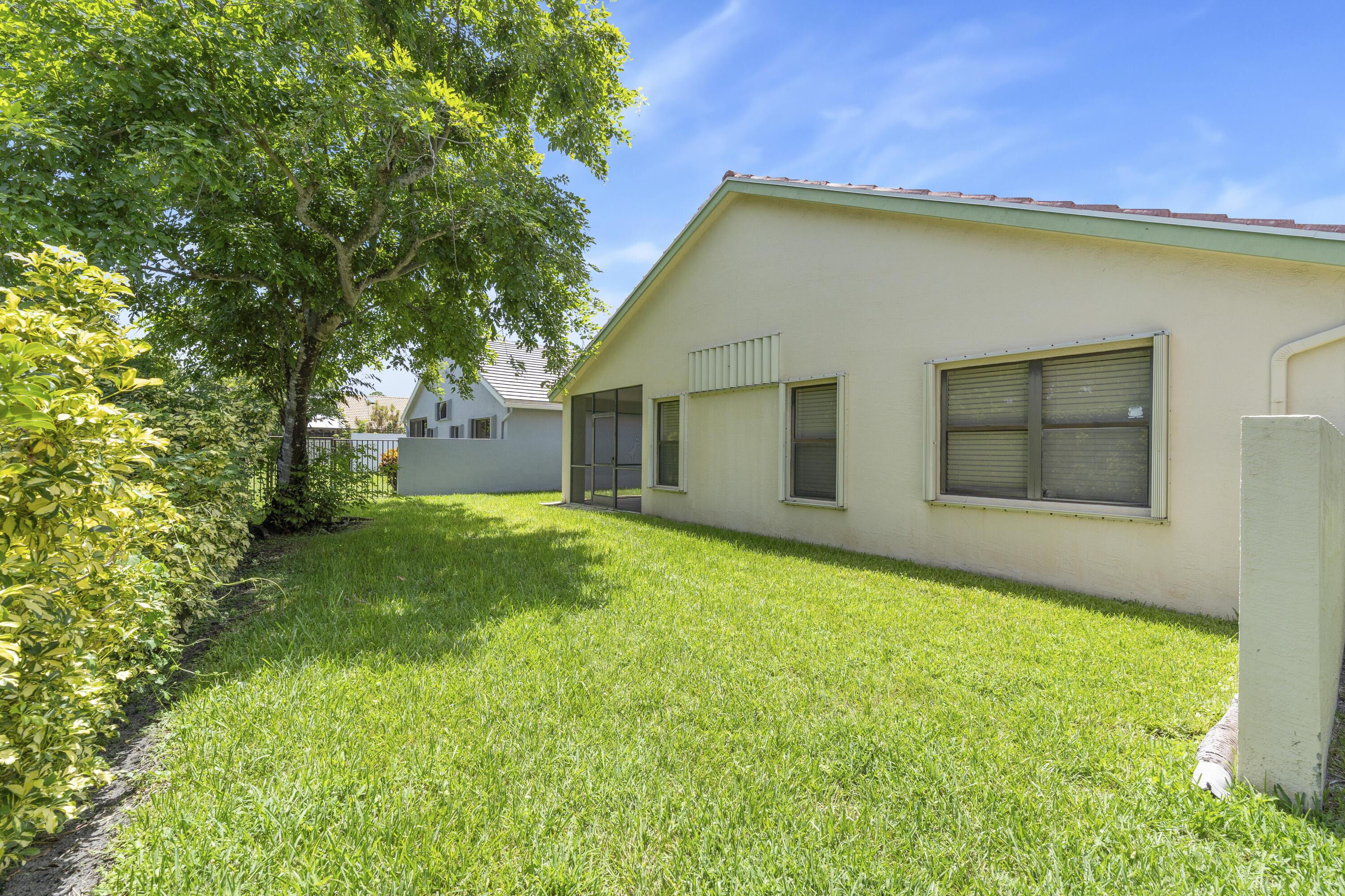 10430 Lexington Circle S, Boynton Beach, FL 33436, Boynton Beach - Photo 4