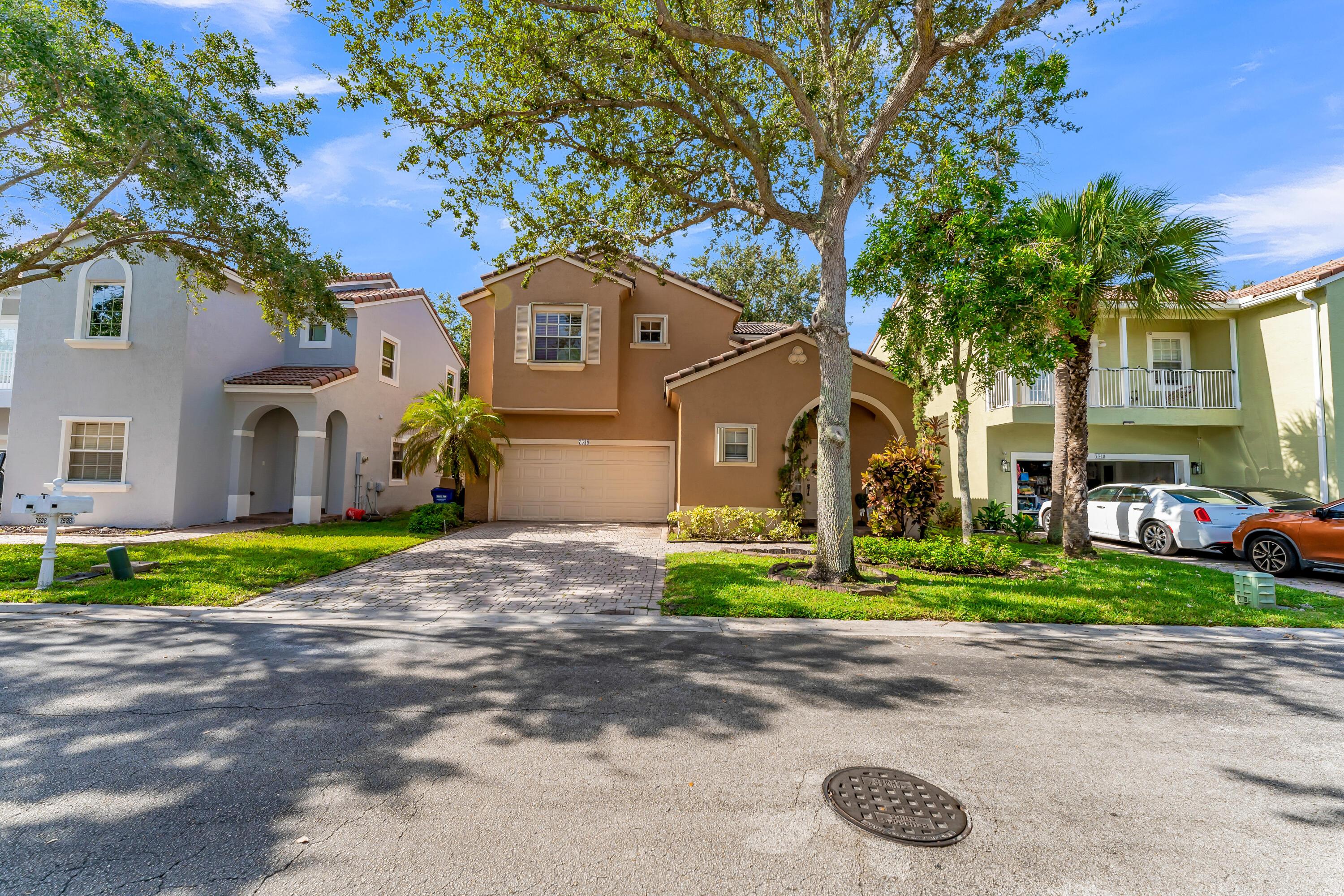 7538 NW 17TH Drive, Pembroke Pines, FL 33024, Pembroke Pines - Photo 4