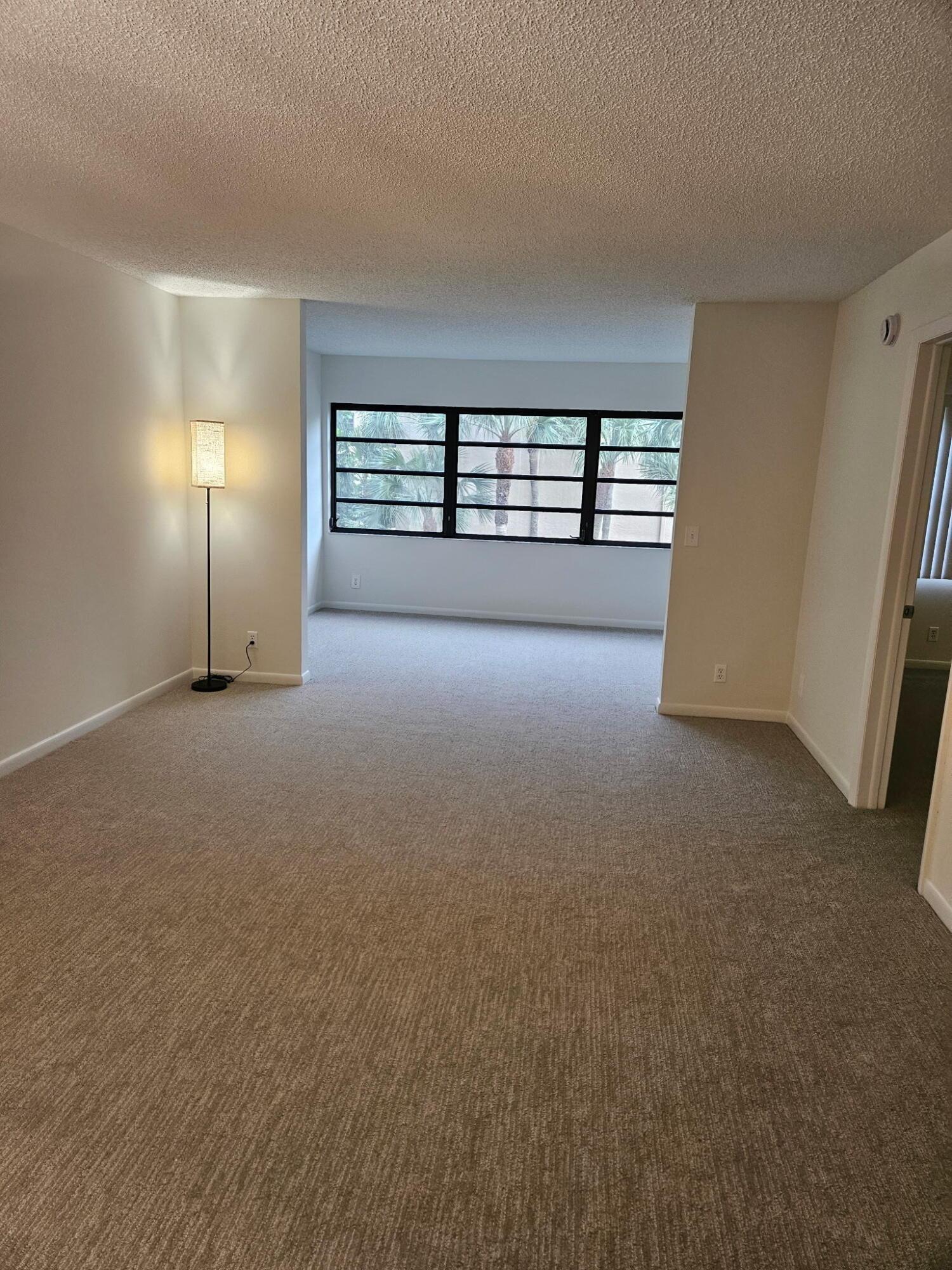 4700 Lucerne Lakes Boulevard 308, Lake Worth, FL 33467, Lake Worth - Photo 5
