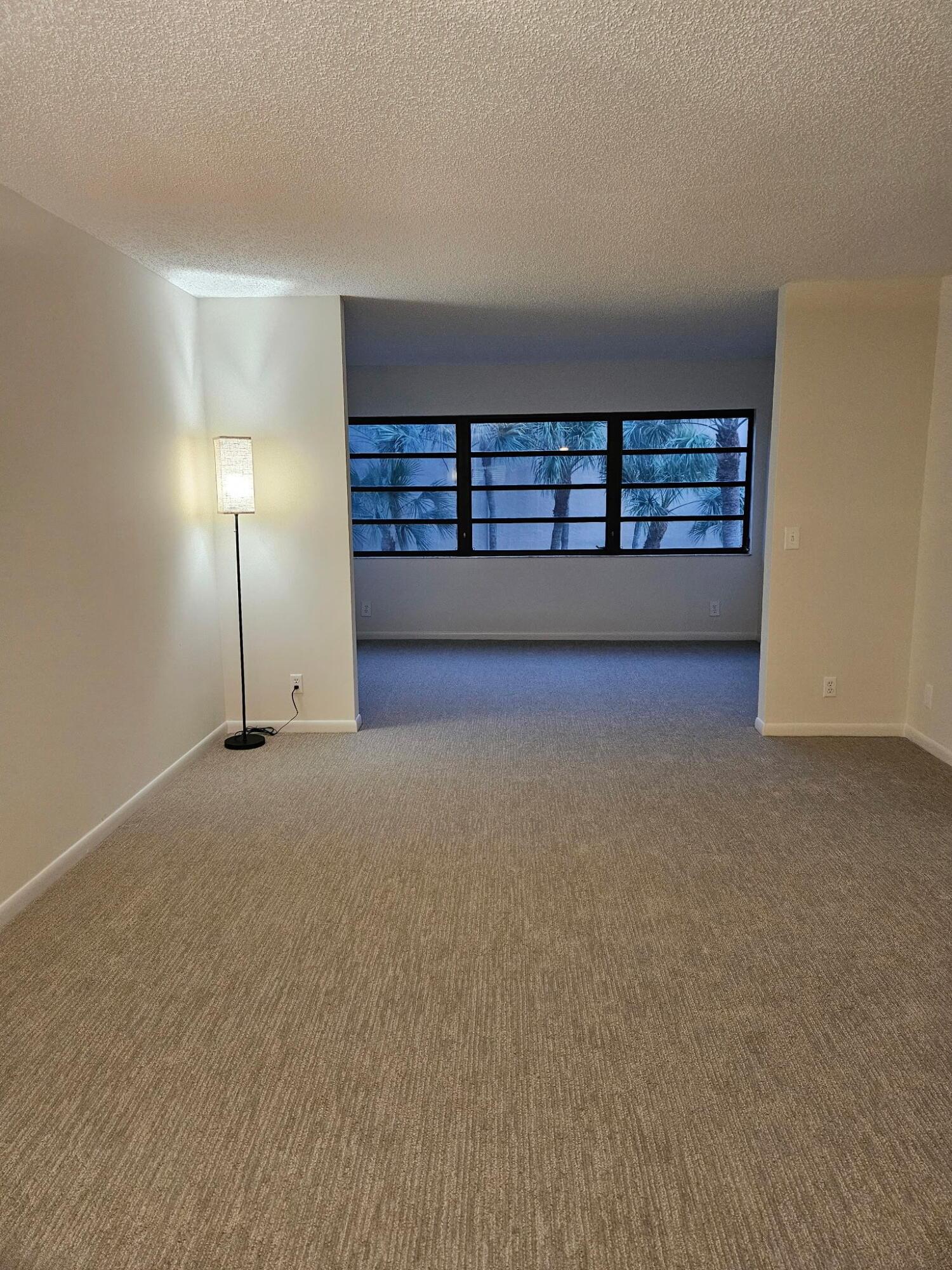4700 Lucerne Lakes Boulevard 308, Lake Worth, FL 33467, Lake Worth - Photo 4