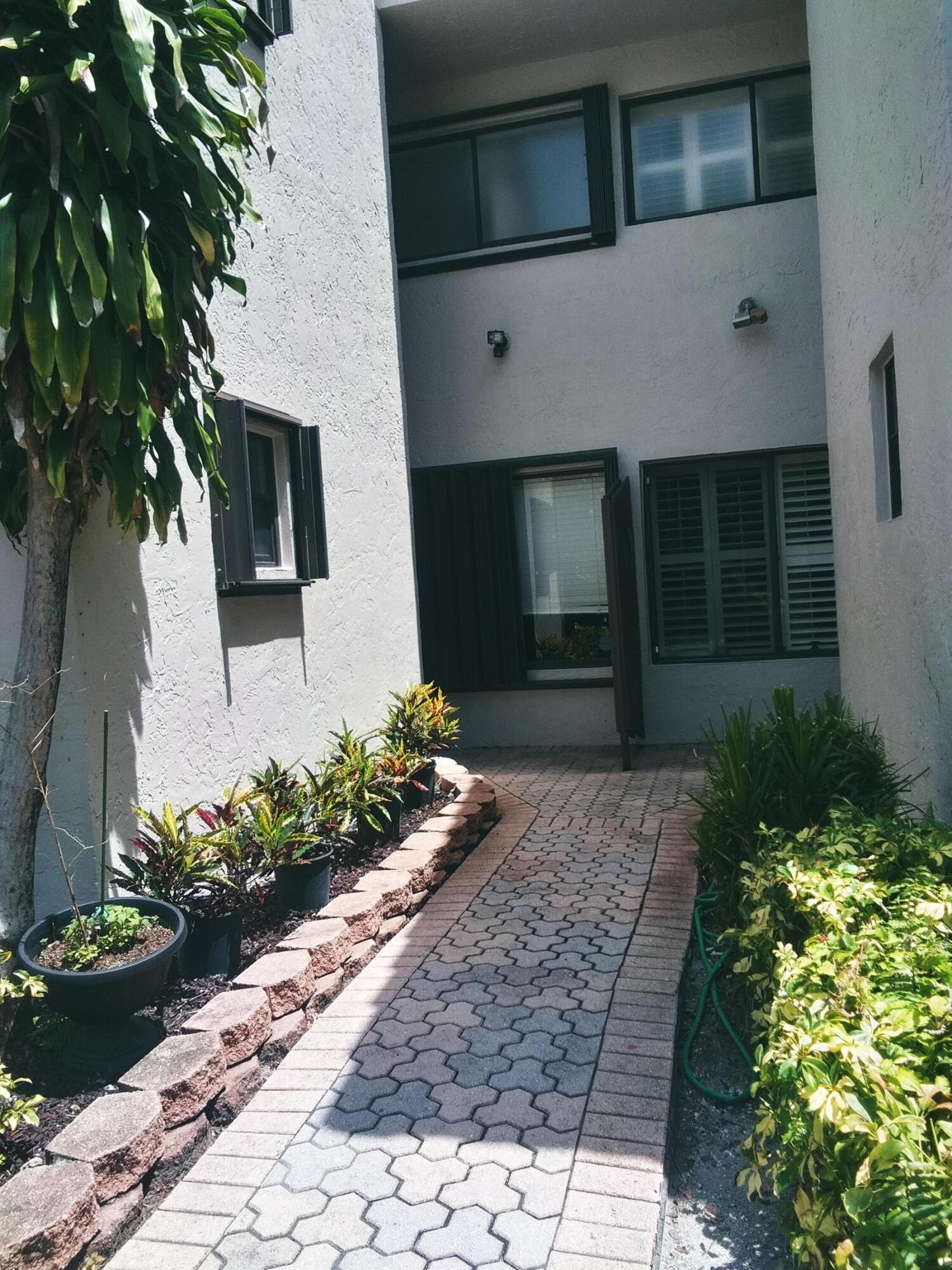 9727 N New River Canal Road 629, Plantation, FL 33324, Plantation - Photo 3